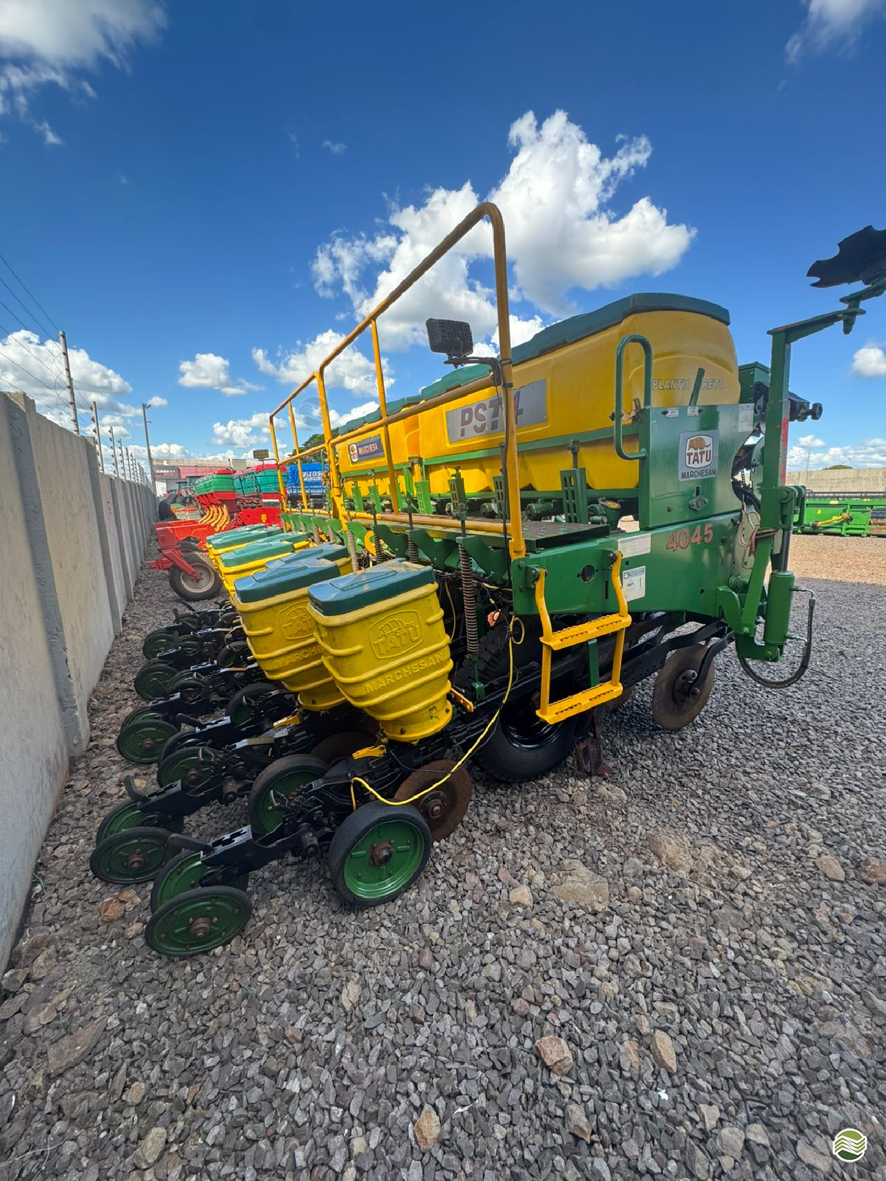 PLANTADEIRA TATU PST 4 M.A. Máquinas Agrícolas - Goioerê GOIOERE PARANÁ PR