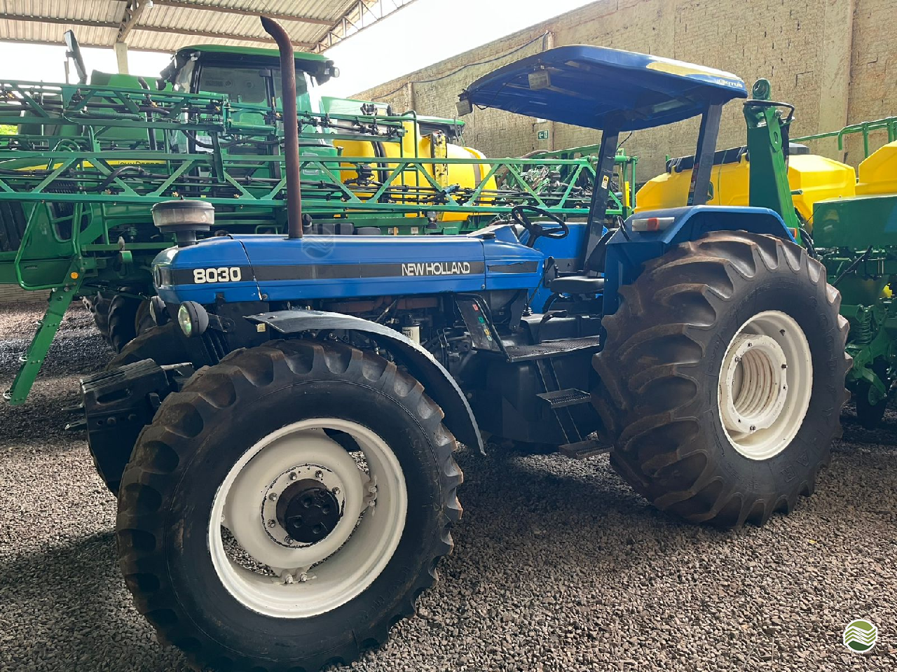 TRATOR NEW HOLLAND NEW 8030 Tração 4x4 M.A. Máquinas Agrícolas - Palotina PALOTINA PARANÁ PR