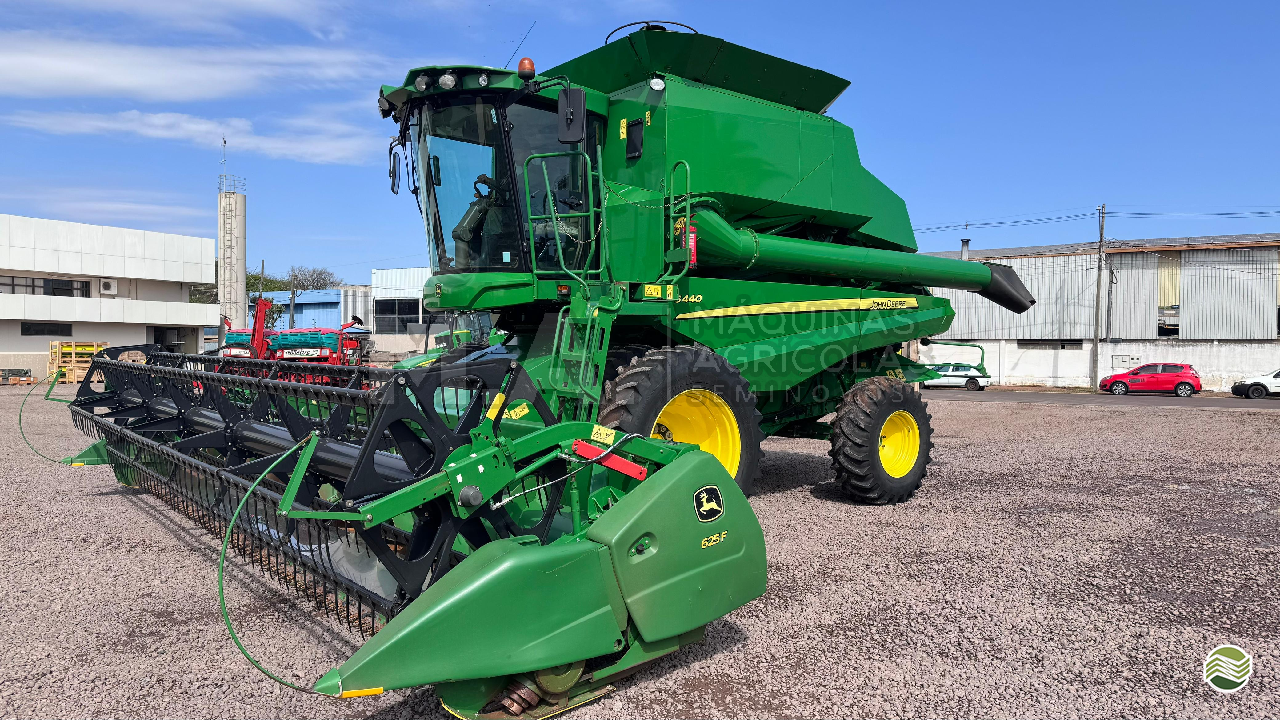 COLHEITADEIRA JOHN DEERE JOHN DEERE S440 M.A. Máquinas Agrícolas - Toledo TOLEDO PARANÁ PR