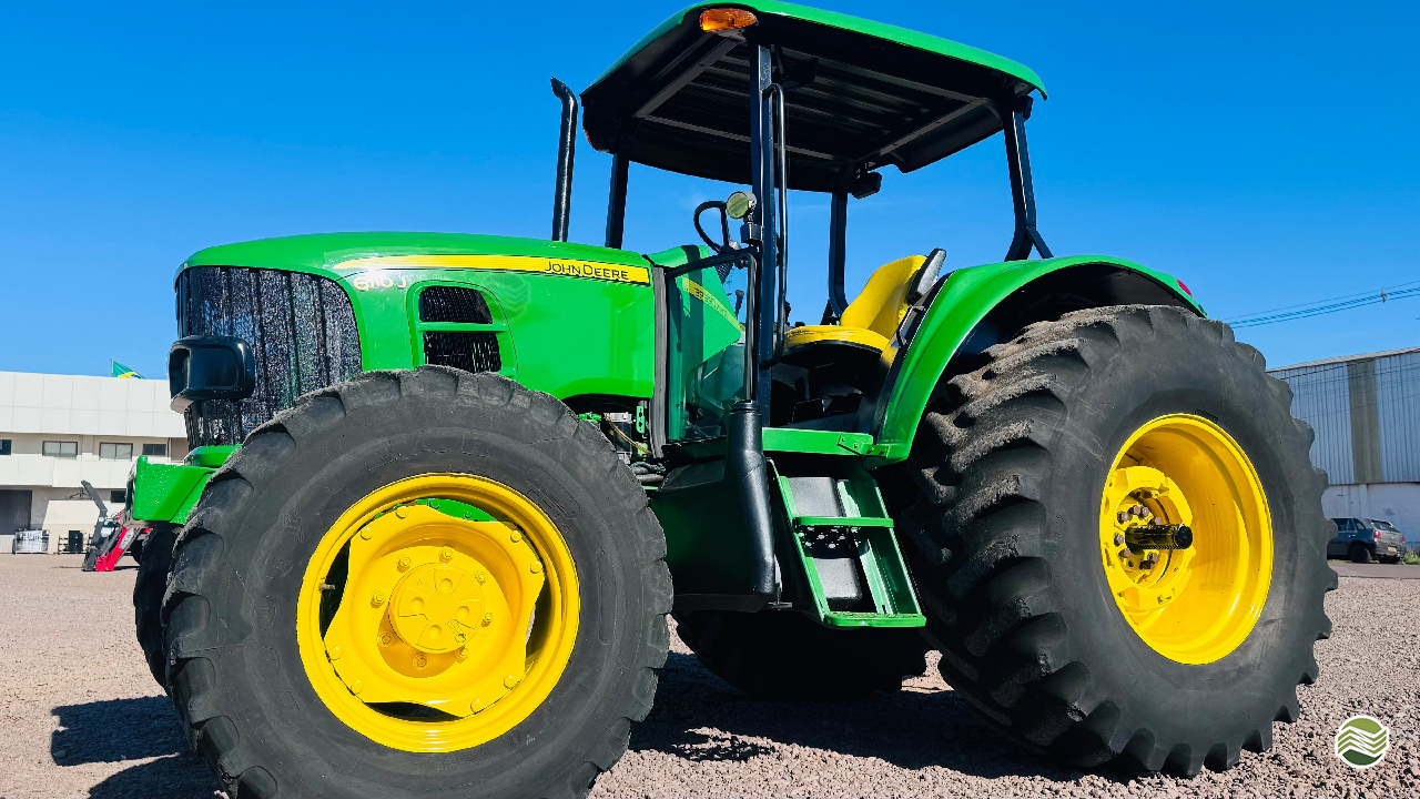 TRATOR JOHN DEERE JOHN DEERE 6110J Tração 4x4 M.A. Máquinas Agrícolas - Toledo TOLEDO PARANÁ PR