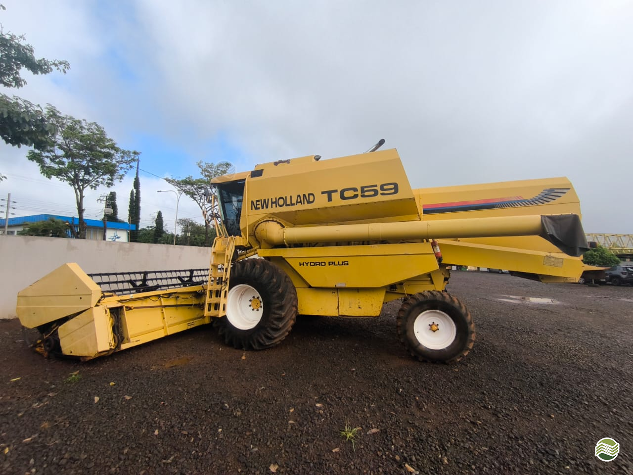 COLHEITADEIRA NEW HOLLAND TC 59 M.A. Máquinas Agrícolas - Toledo TOLEDO PARANÁ PR