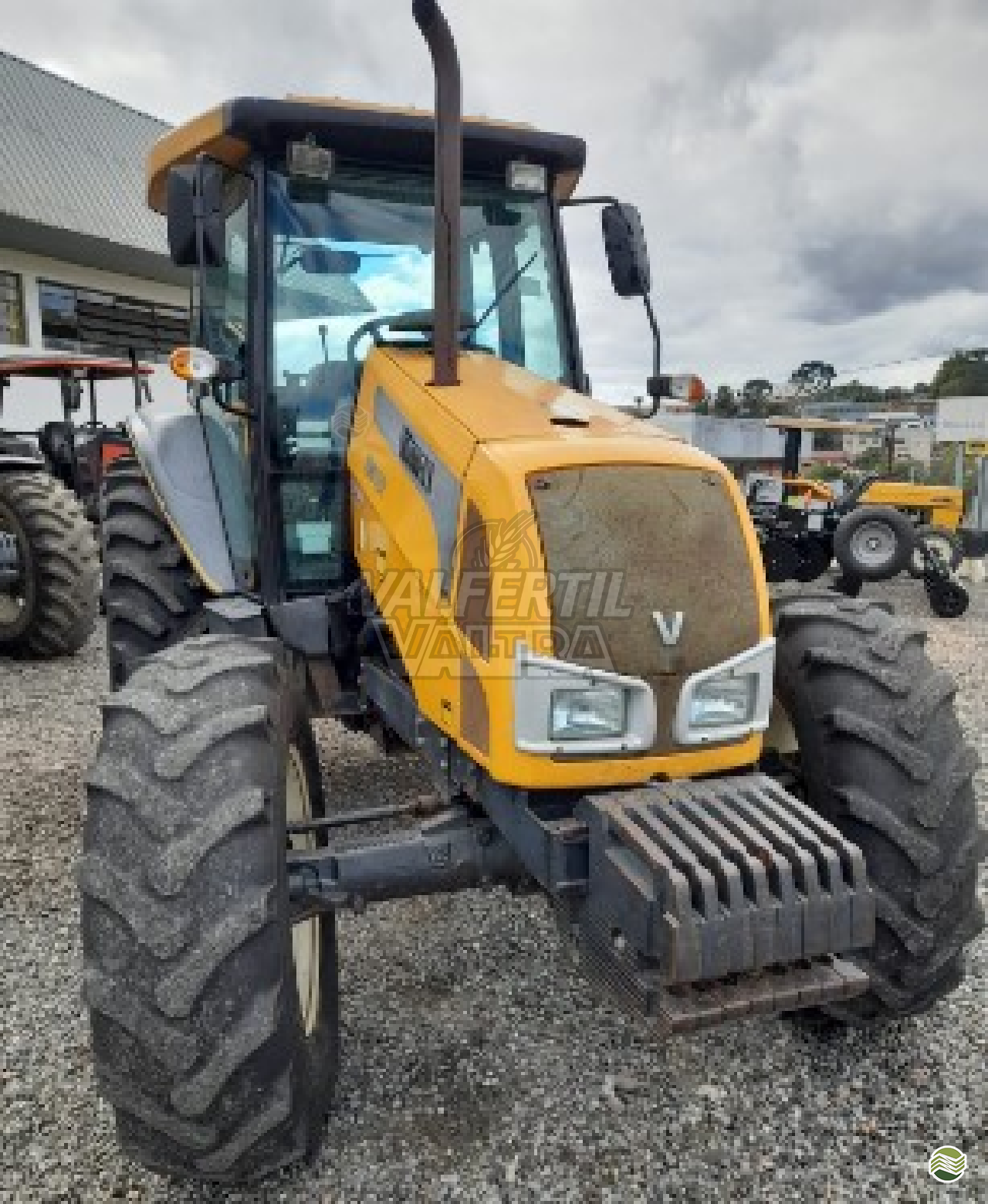 TRATOR VALTRA VALTRA BM 100 Tração 4x4 Valfértil Máquinas Agrícolas - Valtra MAFRA SANTA CATARINA SC