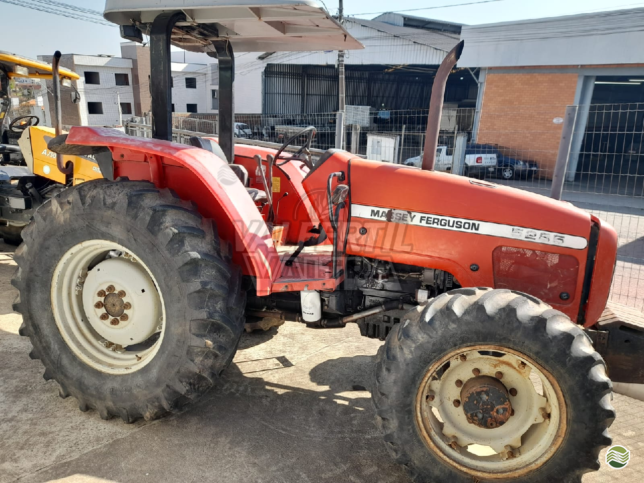 TRATOR MASSEY FERGUSON MF 5285 Tração 4x4 Valfértil Máquinas Agrícolas - Valtra MAFRA SANTA CATARINA SC
