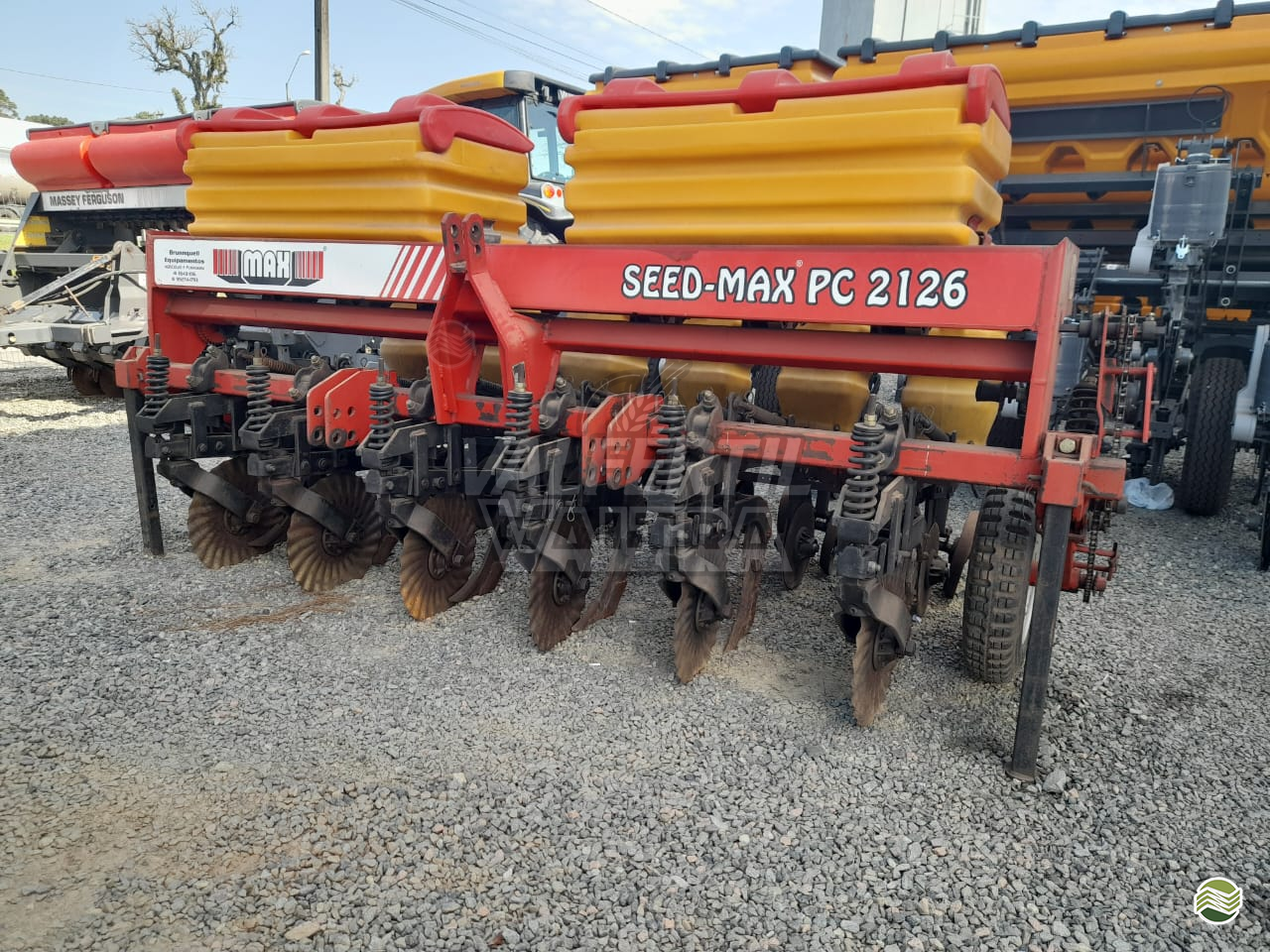 PLANTADEIRA SEED-MAX SEED-MAX PC 2126 Valfértil Máquinas Agrícolas - Valtra MAFRA SANTA CATARINA SC