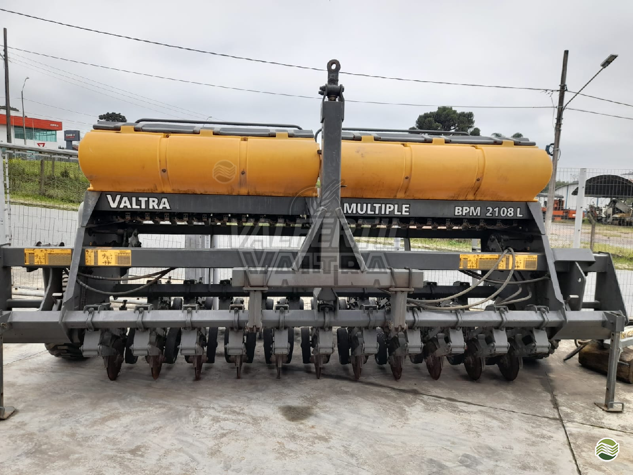 SEMEADEIRA VALTRA BPM 2108 Valfértil Máquinas Agrícolas - Valtra MAFRA SANTA CATARINA SC