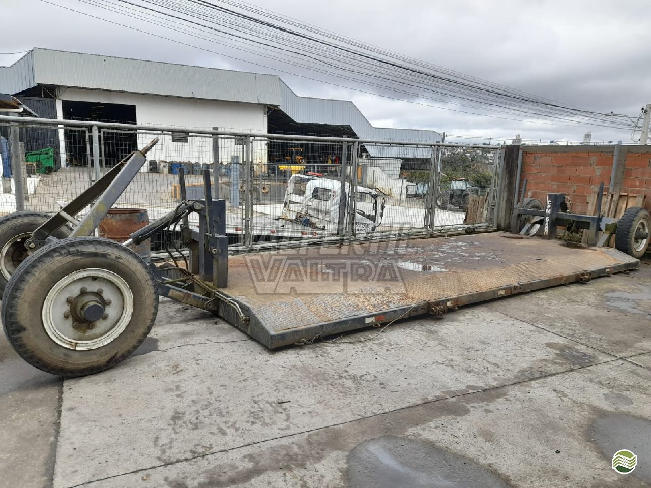 IMPLEMENTOS AGRICOLAS CARRETA TRANSPORTE PLATAFORMA DE TRANSPORTE Valfértil Máquinas Agrícolas - Valtra MAFRA SANTA CATARINA SC