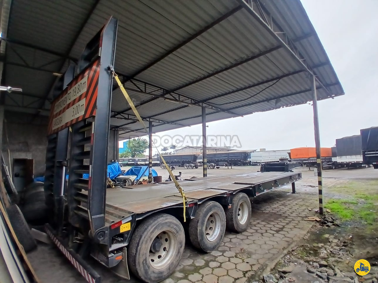 CARRETA SEMI-REBOQUE PRANCHA Reta Rodocatarina - Librelato  ITAJAI SANTA CATARINA SC