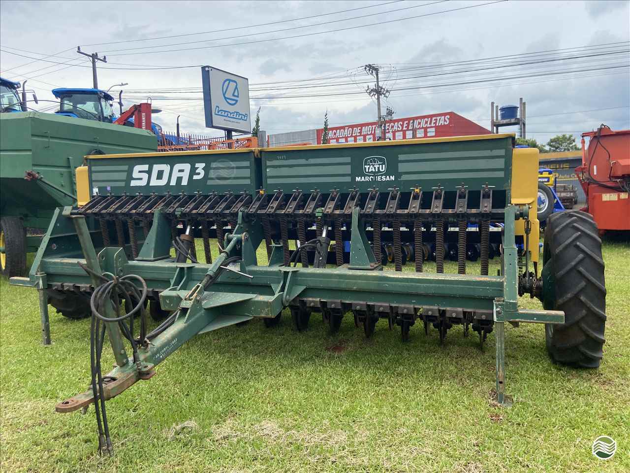 PLANTADEIRA TATU SDA 3 Tratordiesel - Landini XANXERE SANTA CATARINA SC