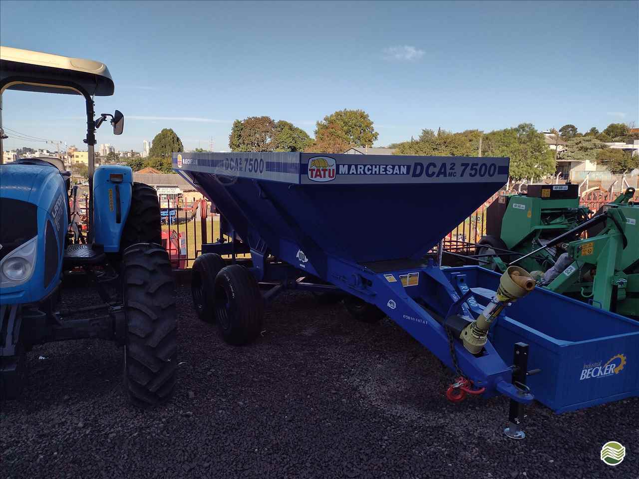 IMPLEMENTOS AGRICOLAS DISTRIBUIDOR CALCÁRIO 7500 Kg Tratordiesel - Landini XANXERE SANTA CATARINA SC
