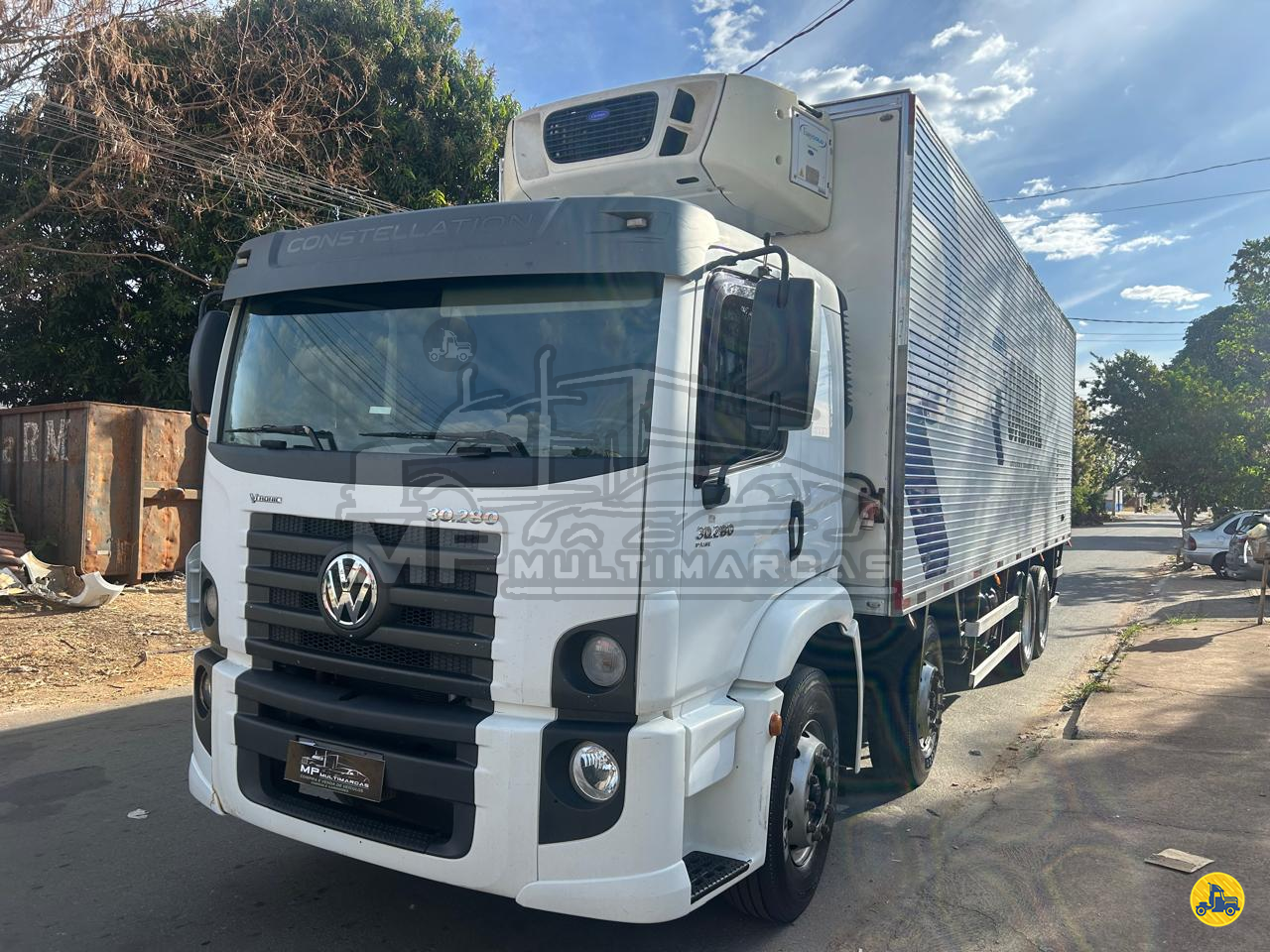 CAMINHAO VOLKSWAGEN VW 30280 Baú Gancheiro BiTruck 8x2 MP Multimarcas  GOIANIA GOIAS GO