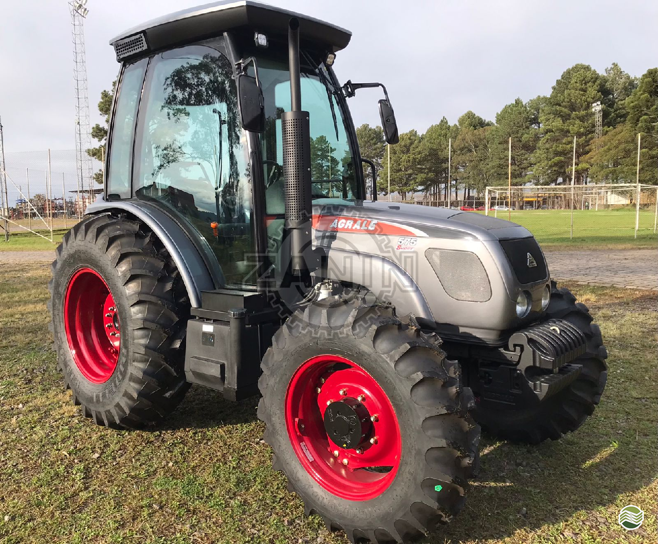 TRATOR AGRALE AGRALE 575 SUPER Tração 4x4 Zanin Máquinas Agrícolas SAO SEBASTIAO DO PARAISO MINAS GERAIS MG