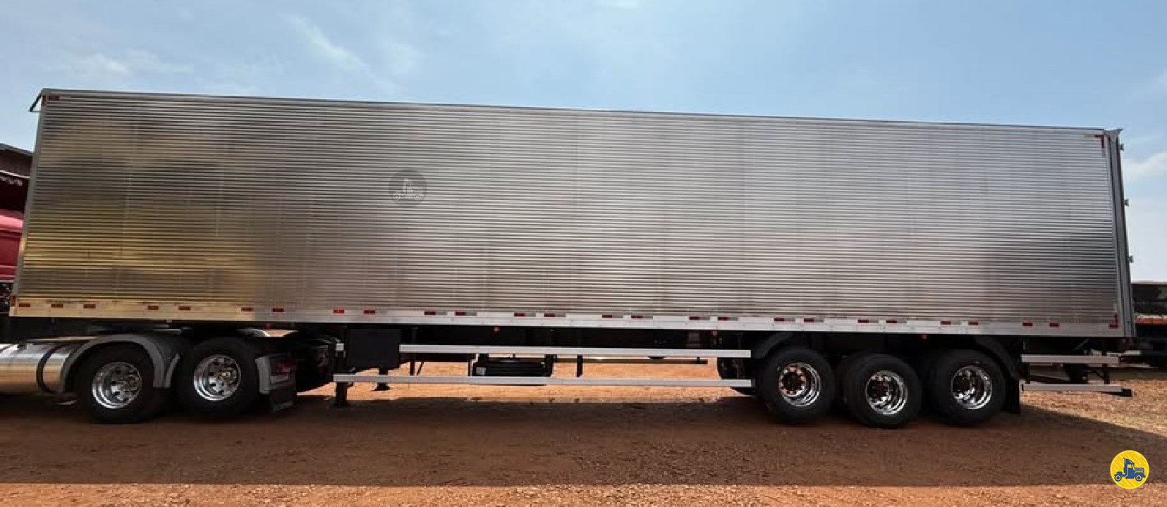 CARRETA SEMI-REBOQUE BAU FURGÃO