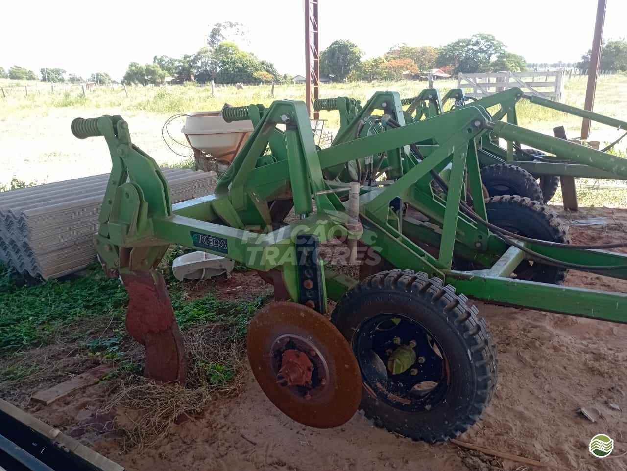 IMPLEMENTOS AGRICOLAS DESCOMPACTADOR MATA BROTO 6 HASTES Falcão Tratores - Jacto - Landini NOVA ANDRADINA MATO GROSSO DO SUL MS