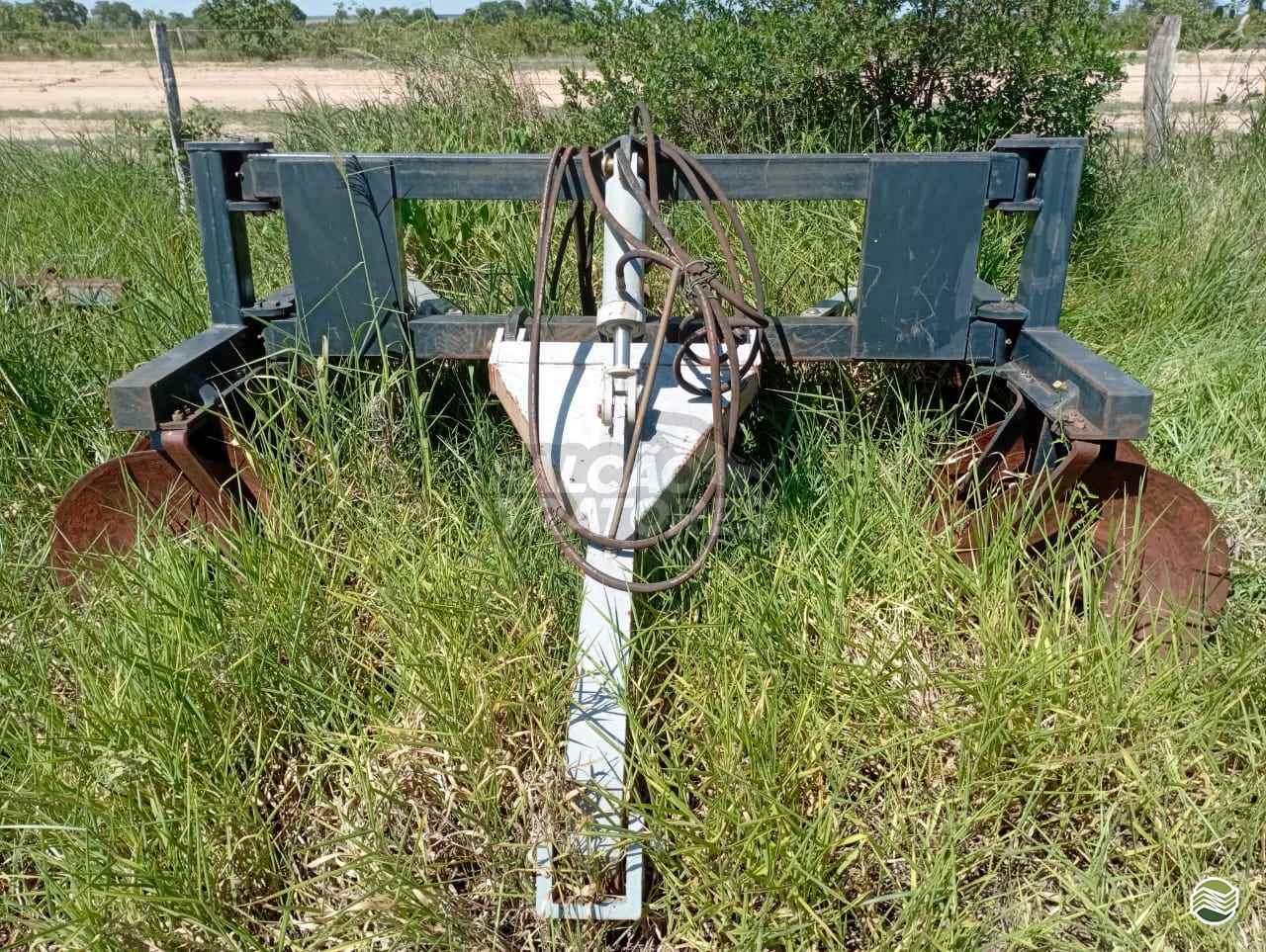 IMPLEMENTOS AGRICOLAS TERRACEADOR 16 DISCOS Falcão Tratores - Jacto - Landini NOVA ANDRADINA MATO GROSSO DO SUL MS