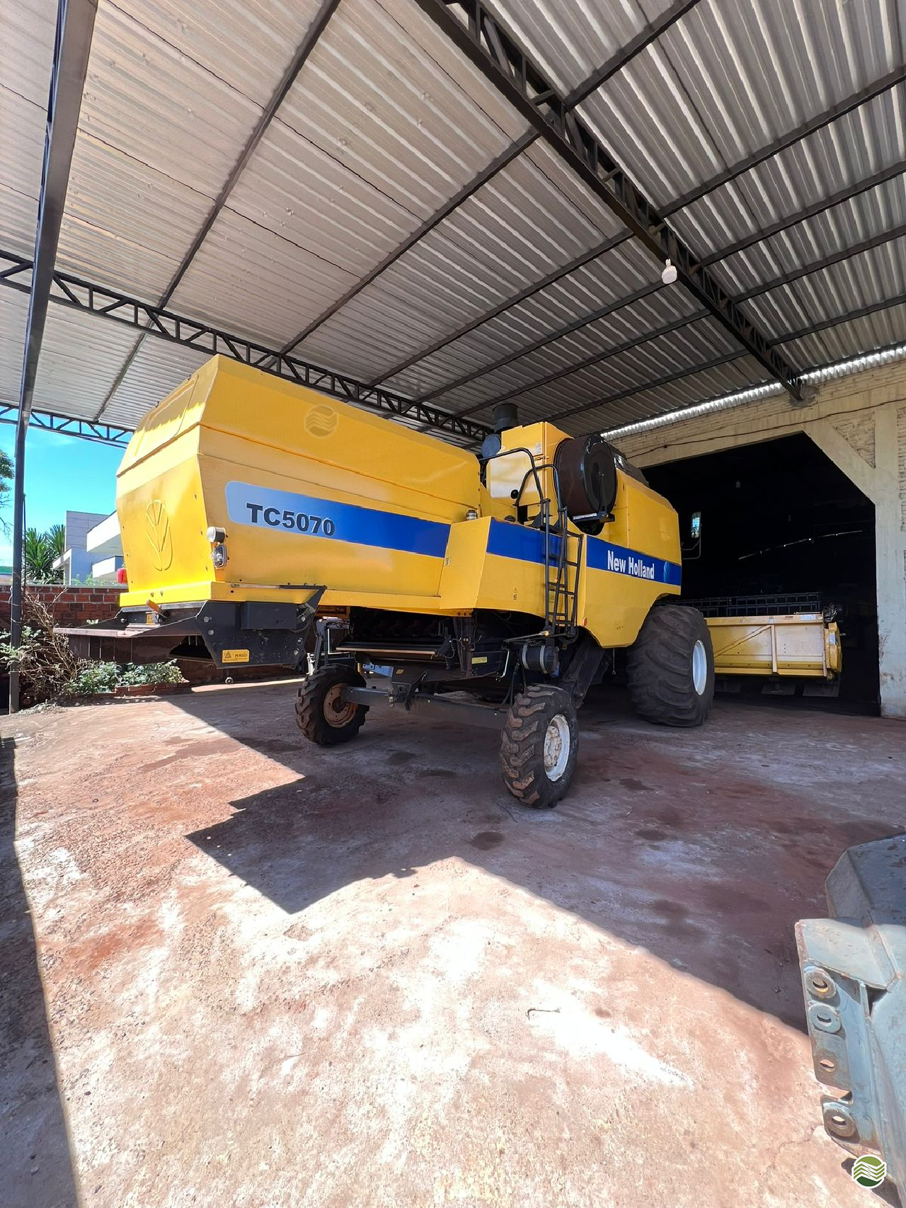 COLHEITADEIRA NEW HOLLAND TC 5070 Seminovos Grupo Shark MARINGA PARANÁ PR