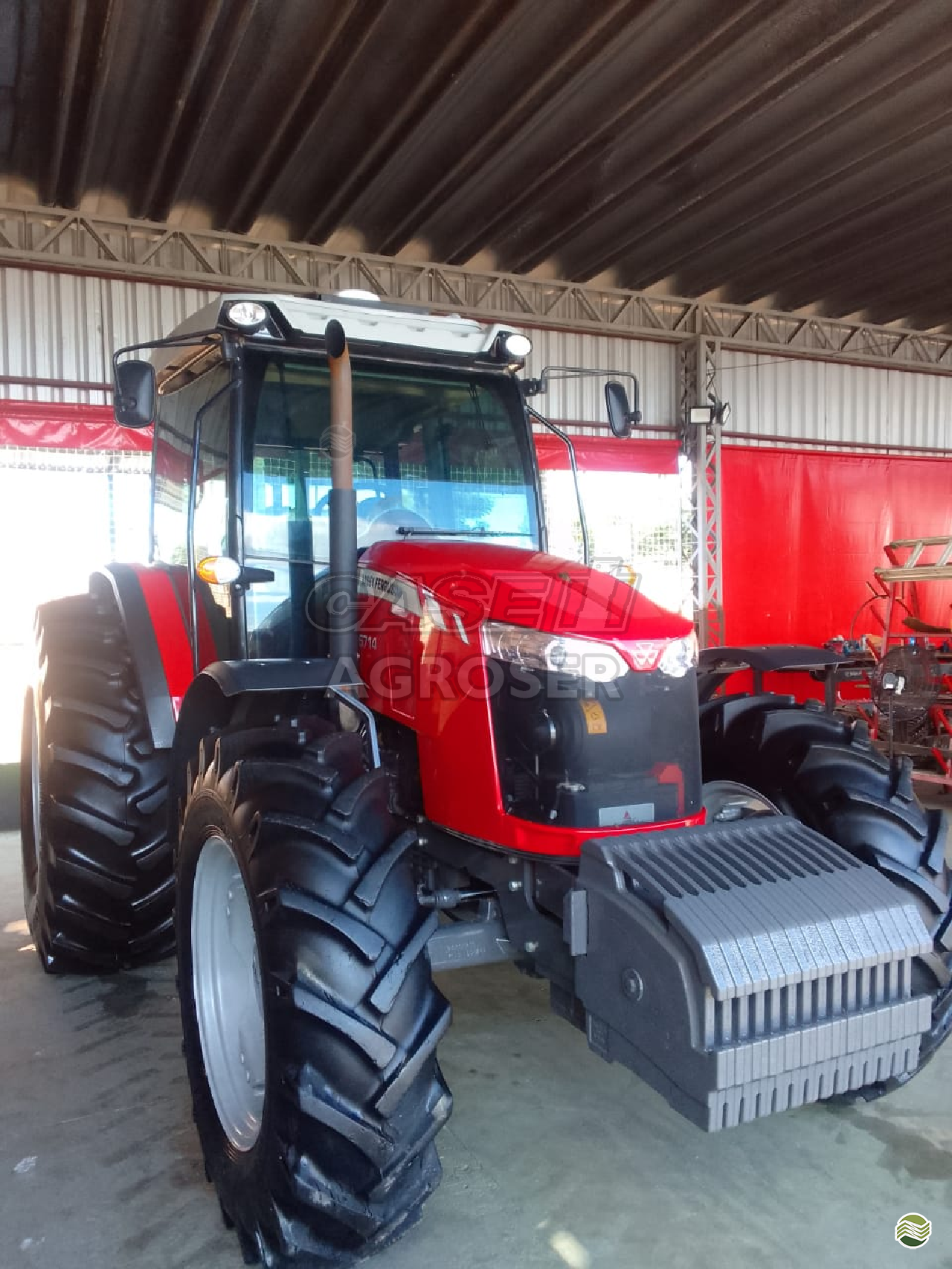 TRATOR MASSEY FERGUSON MF 6714 Tração 4x4 Agroser - Case URUGUAIANA RIO GRANDE DO SUL RS