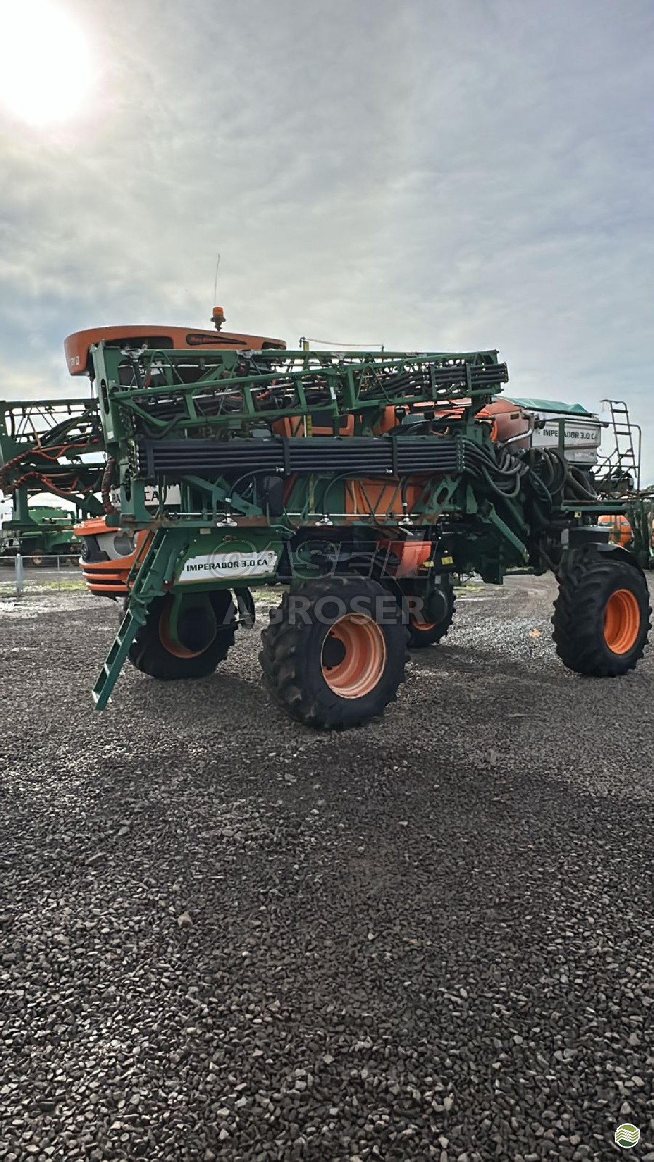 PULVERIZADOR STARA IMPERADOR 3000 Tração 4x4 Agroser - Case URUGUAIANA RIO GRANDE DO SUL RS