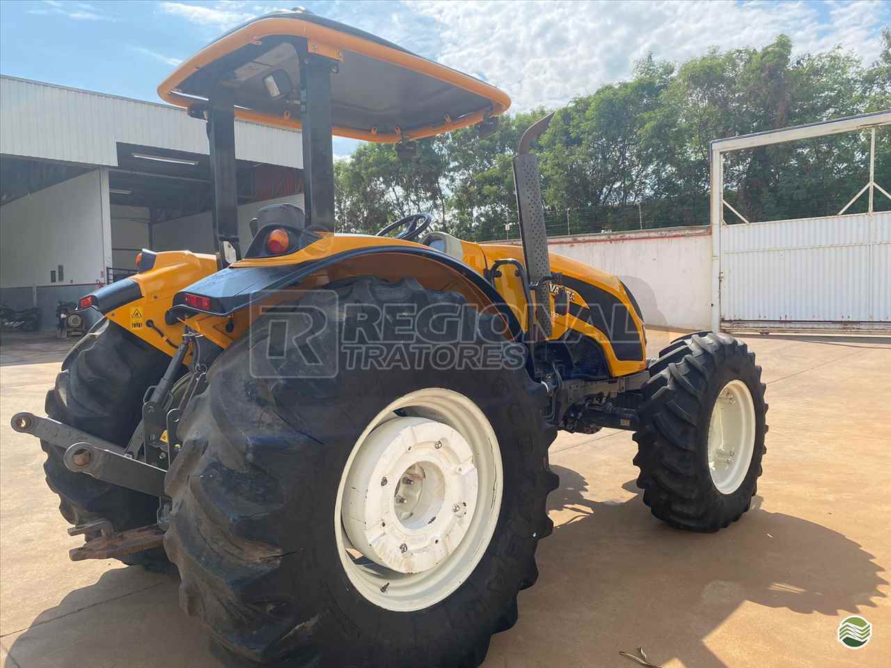 TRATOR VALTRA VALTRA A134 Tração 4x4 Regional Tratores - Valtra PATROCINIO MINAS GERAIS MG