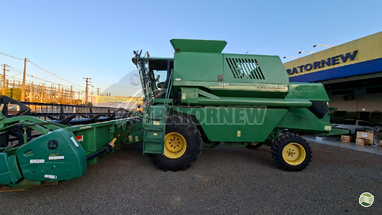 COLHEITADEIRA JOHN DEERE JOHN DEERE 1450 Tratornew S/A - New Holland PONTA GROSSA PARANÁ PR