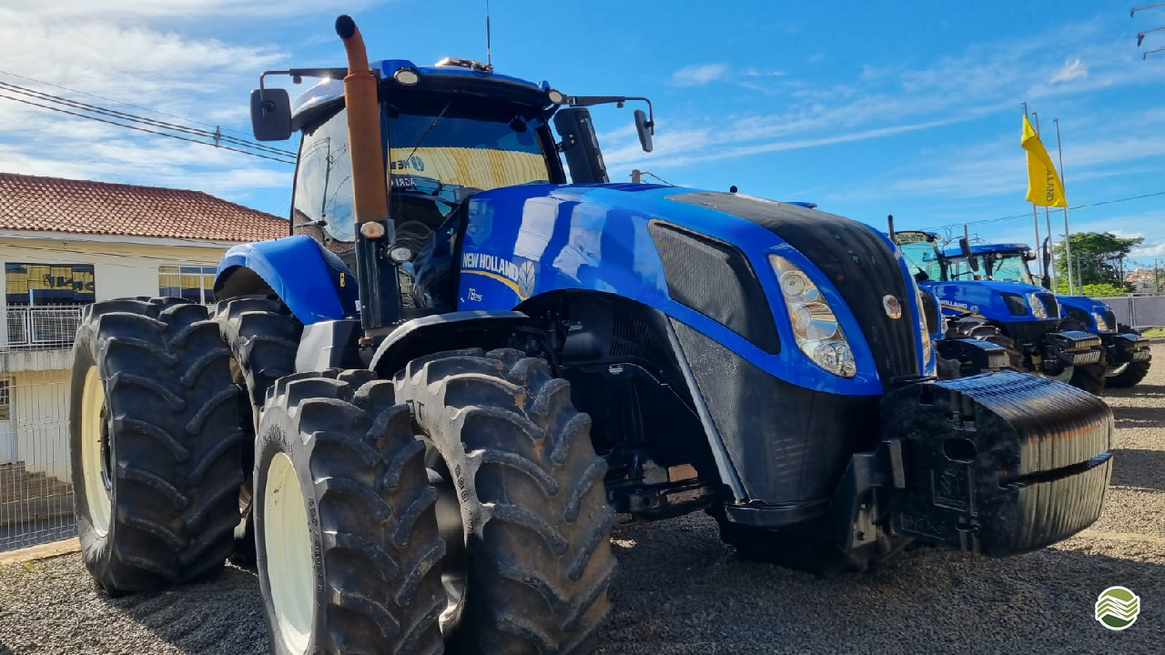 TRATOR NEW HOLLAND NEW T8 295 Tração 4x4 Tratornew S/A - New Holland PONTA GROSSA PARANÁ PR