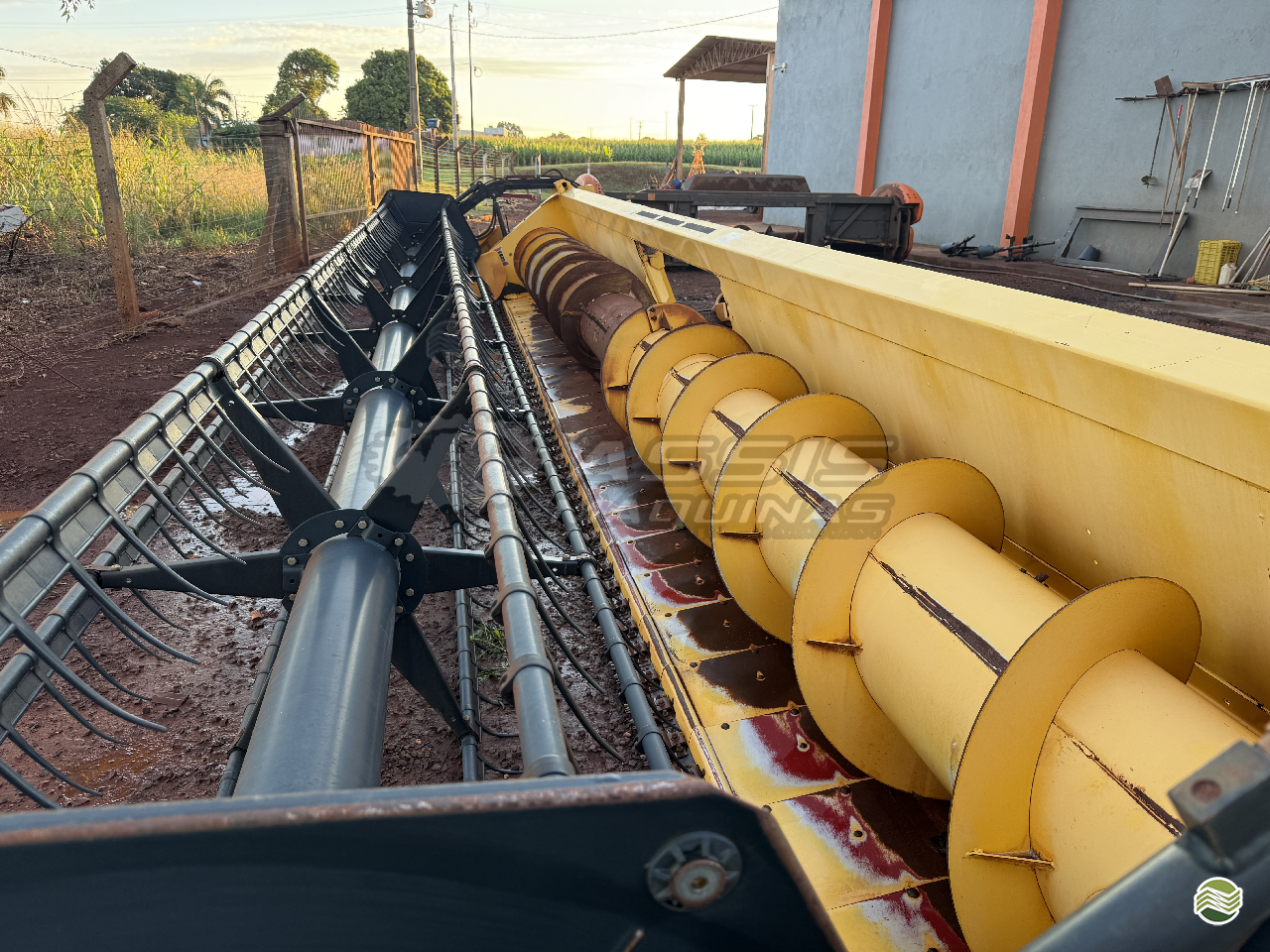 PLATAFORMA COLHEITADEIRA NEW HOLLAND SOJA Assis Máquinas ASSIS CHATEAUBRIAND PARANÁ PR