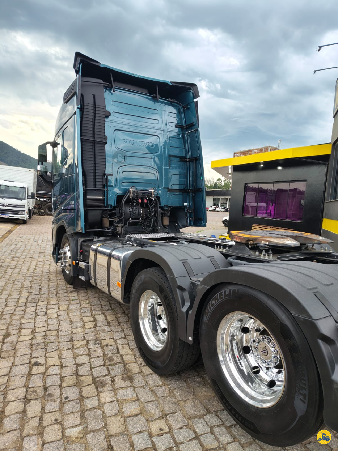 CAMINHAO VOLVO VOLVO FH 460 Cavalo 6x2 WR Caminhões TUBARAO SANTA CATARINA SC