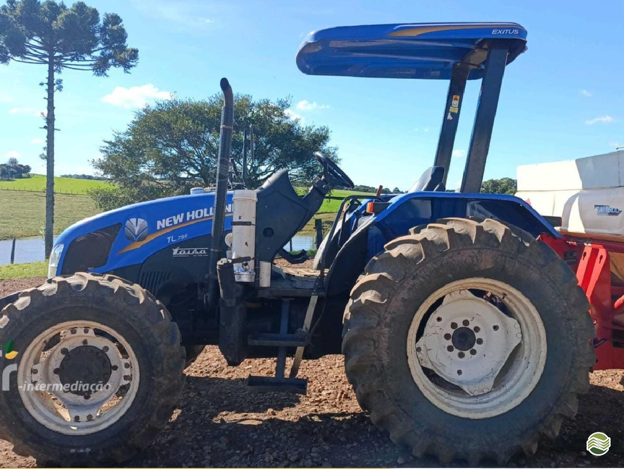 TRATOR NEW HOLLAND NEW TL 75 Tração 4x4 KeSoja - New Holland ERECHIM RIO GRANDE DO SUL RS