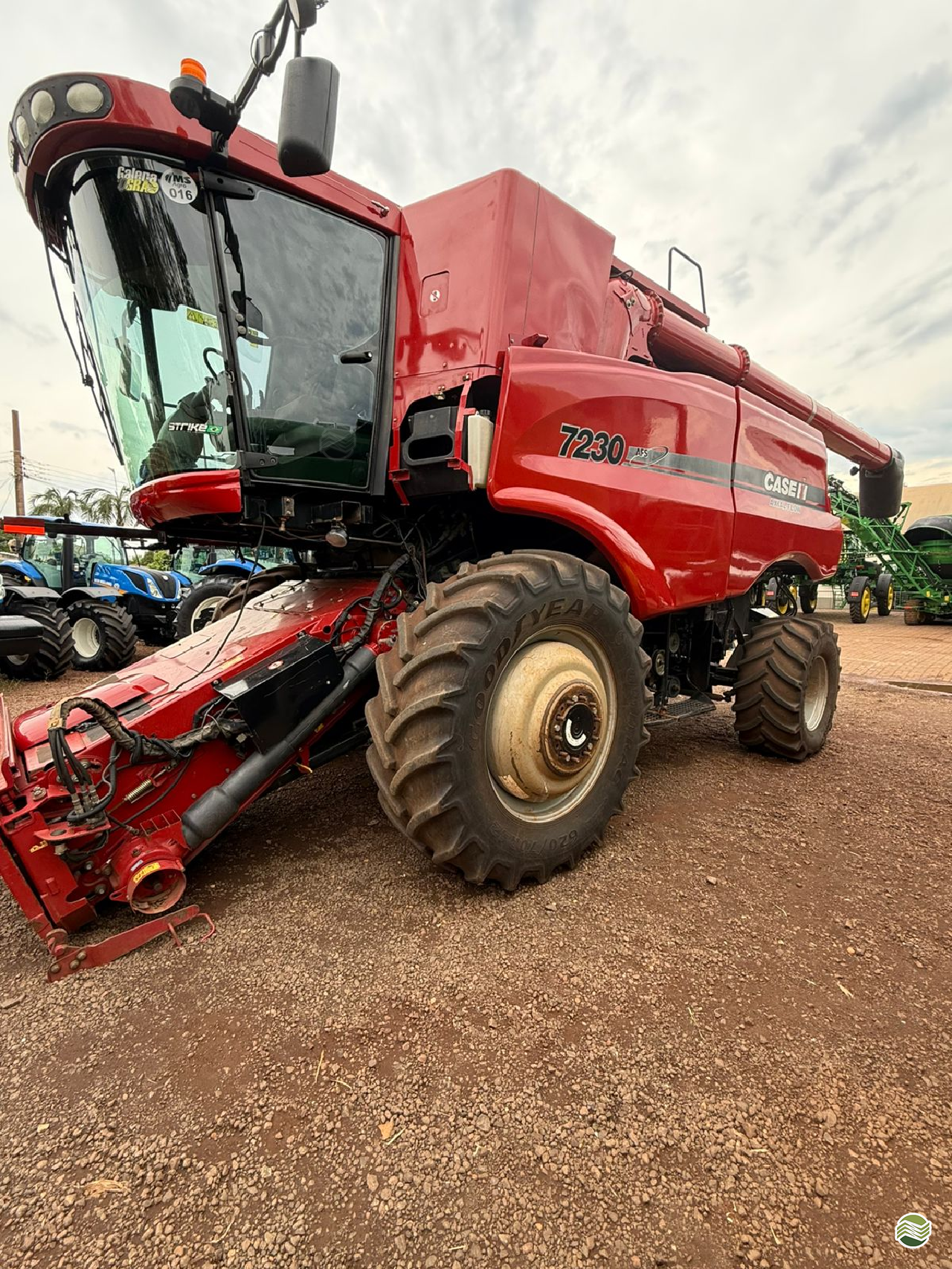 COLHEITADEIRA CASE CASE 7230 Ciarama Máquinas - John Deere - Matriz PONTA PORA MATO GROSSO DO SUL MS