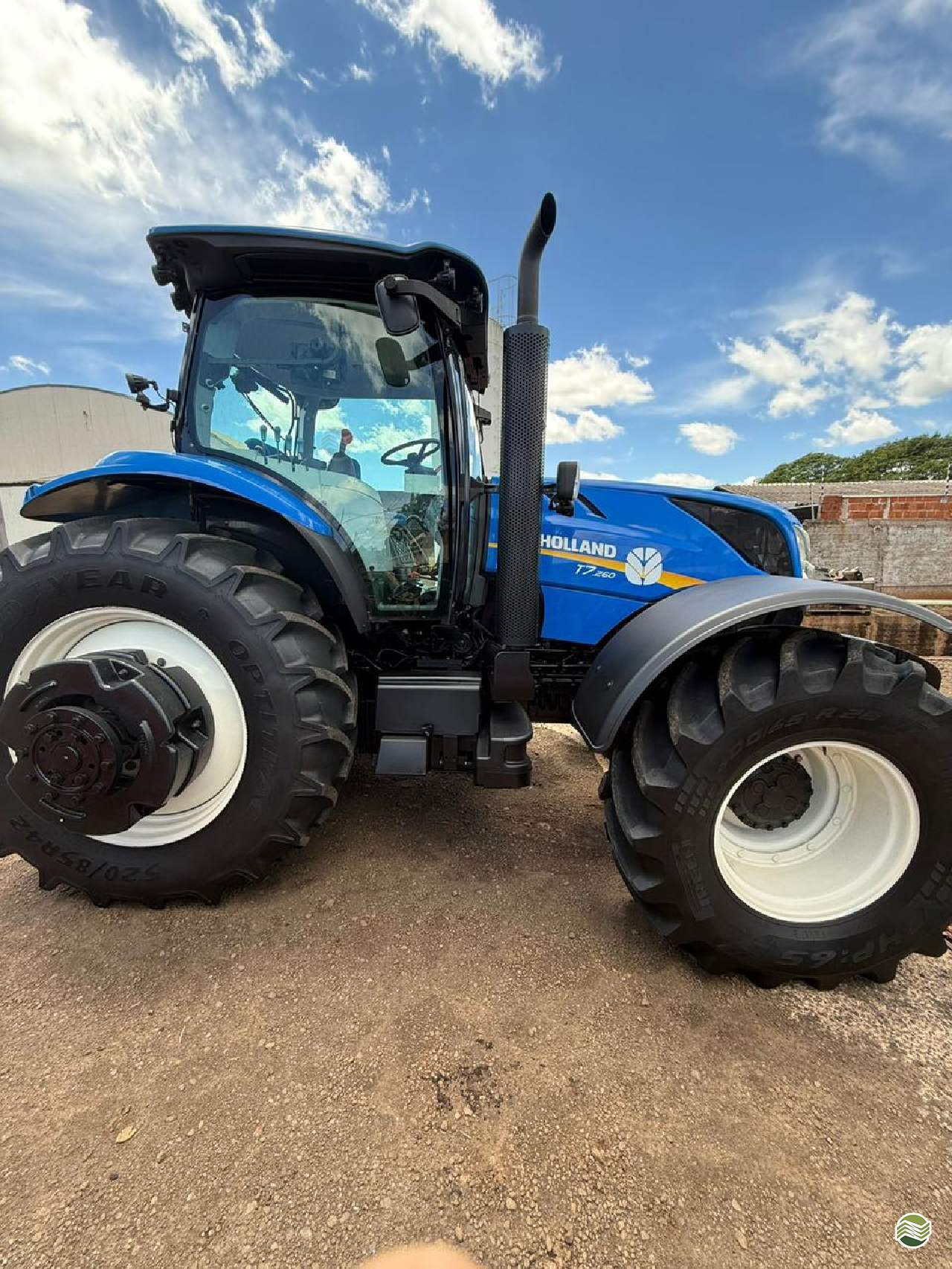 TRATOR NEW HOLLAND NEW T7 260 Tração 4x4 Ciarama Máquinas - John Deere - Matriz PONTA PORA MATO GROSSO DO SUL MS