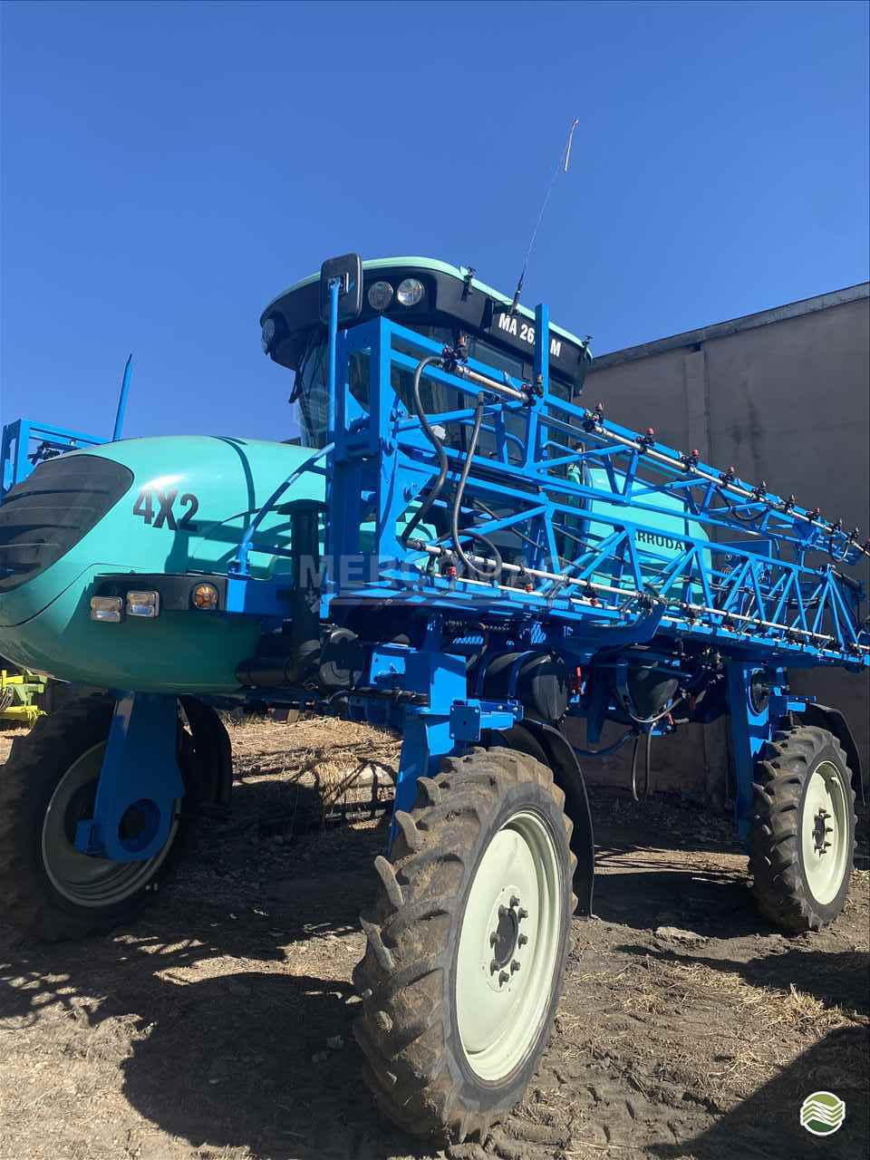 PULVERIZADOR MONTANA PARRUDA 2627 Tração 4x2 Mercomaq - JAN PRIMAVERA DO LESTE MATO GROSSO MT