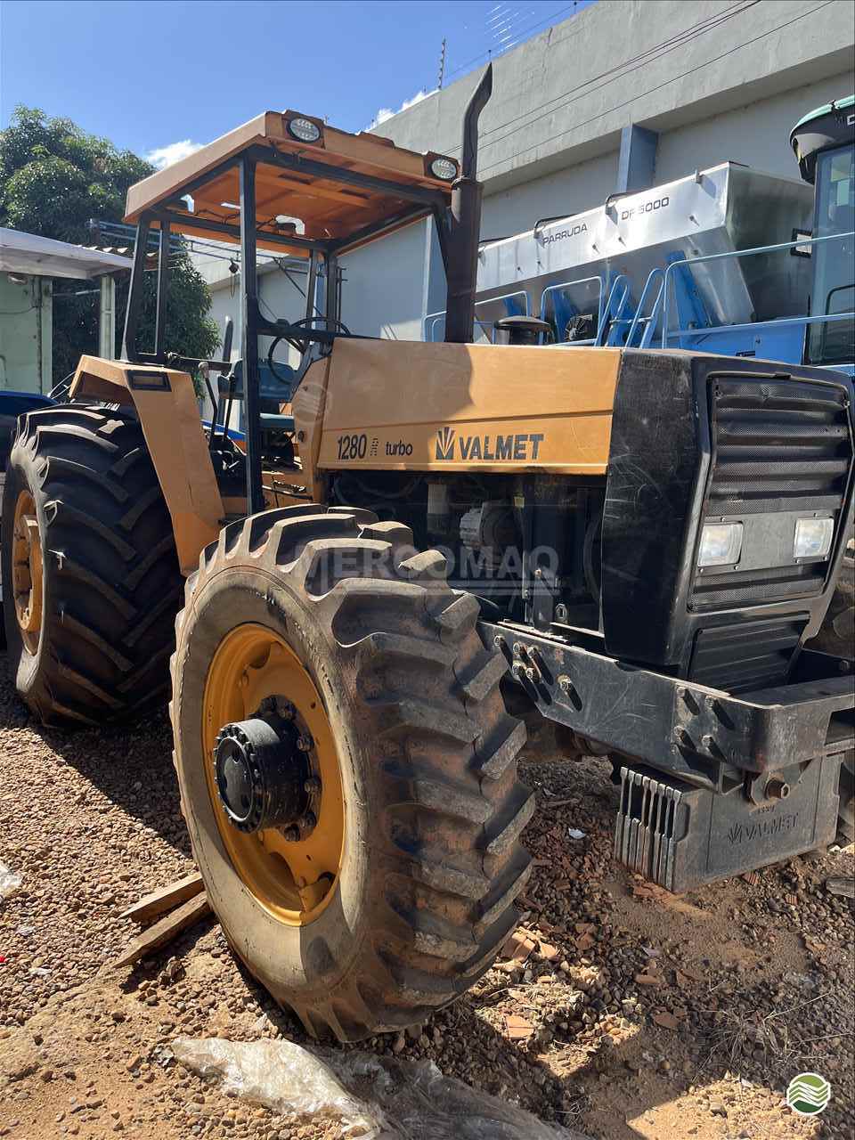 TRATOR VALMET VALMET 1280 Tração 4x4 Mercomaq - JAN PRIMAVERA DO LESTE MATO GROSSO MT