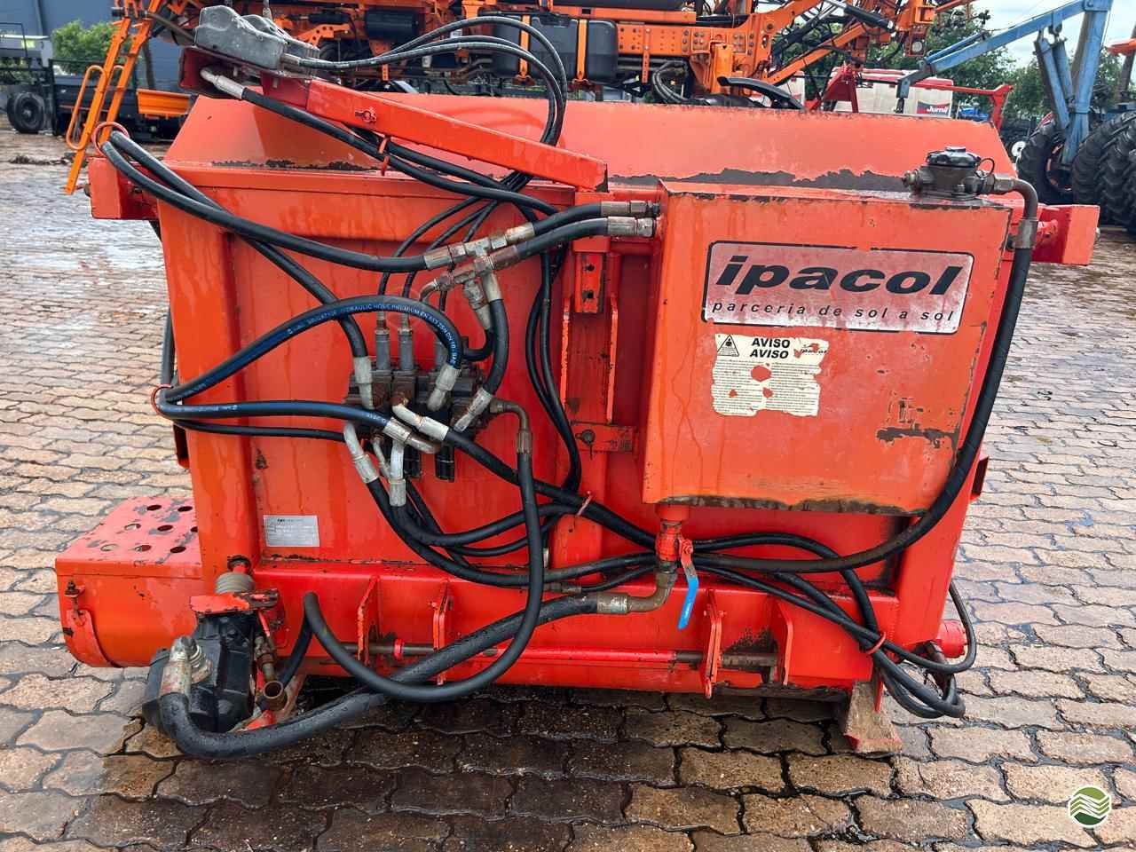 IMPLEMENTOS AGRICOLAS VAGAO FORRAGEIRO VAGÃO MISTURADOR AUTOCARREGÁVEL Guimáquina - Revendedor Jacto RONDONOPOLIS MATO GROSSO MT