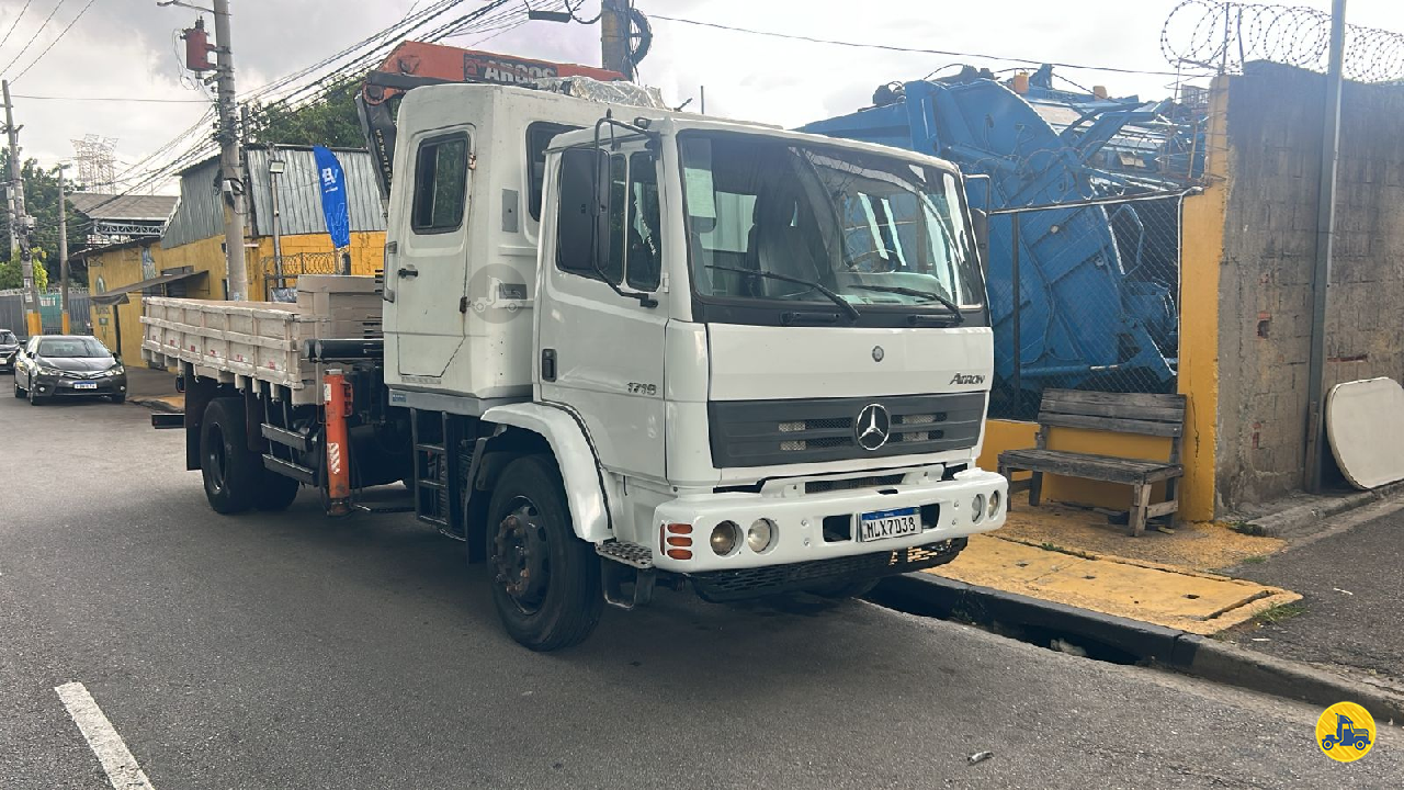 CAMINHAO MERCEDES-BENZ MB 1719 Munck Toco 4x2 Barella Caminhões OSASCO SÃO PAULO SP