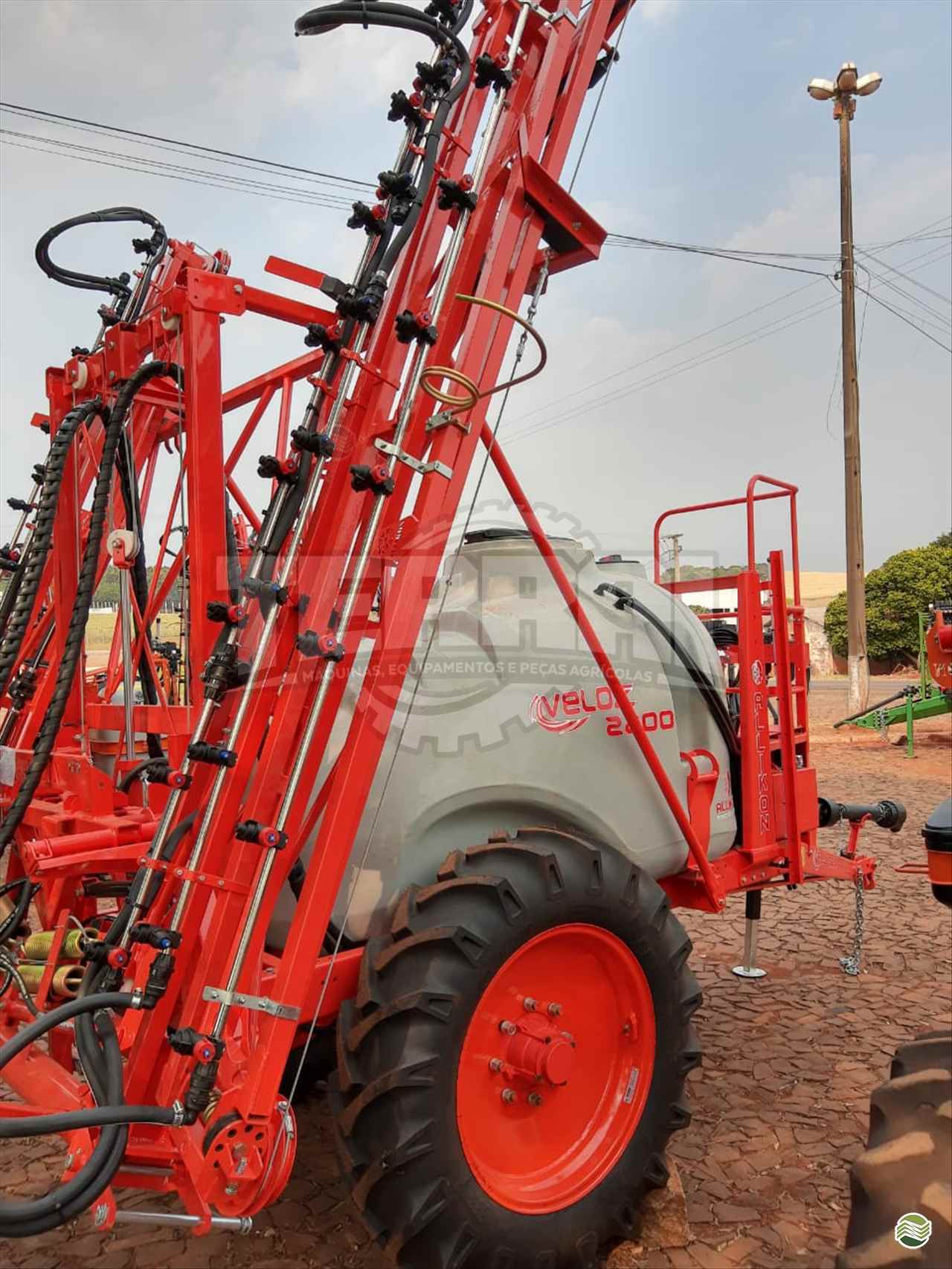 PULVERIZADOR ALLIKON VELOZ 2000 Arrasto Terral Máquinas e Peças Agrícolas CASCAVEL PARANÁ PR