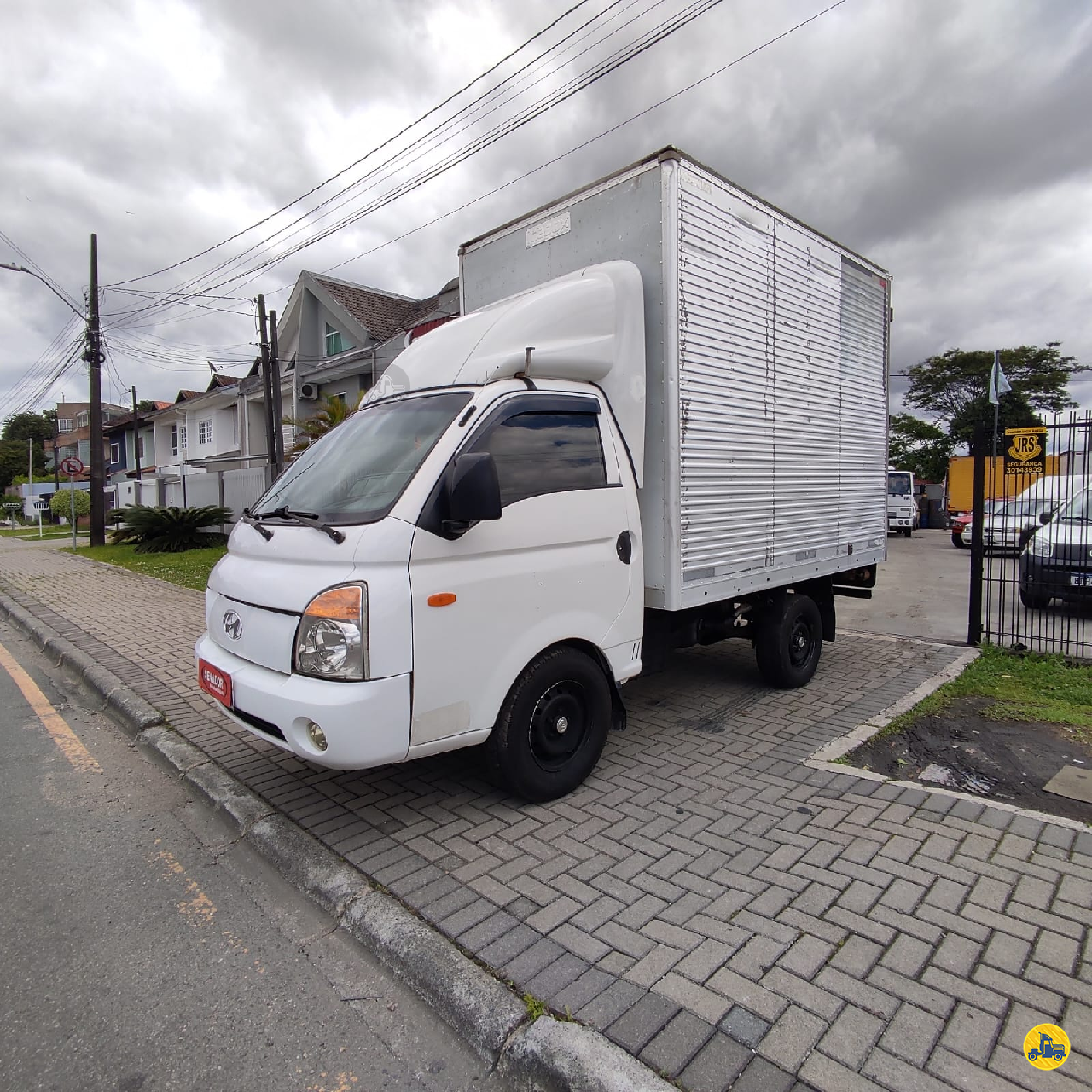 CAMINHAO HYUNDAI HR Baú Furgão 3/4 4x2 Senador Veículos CURITIBA PARANÁ PR
