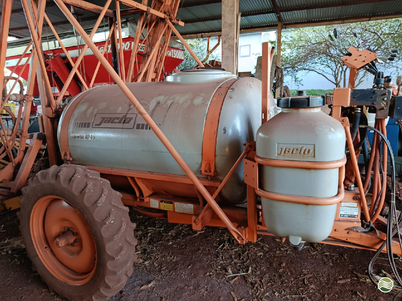 PULVERIZADOR JACTO ADVANCE 2000 AM18 Arrasto Rural Vendas® TERRA ROXA PARANÁ PR