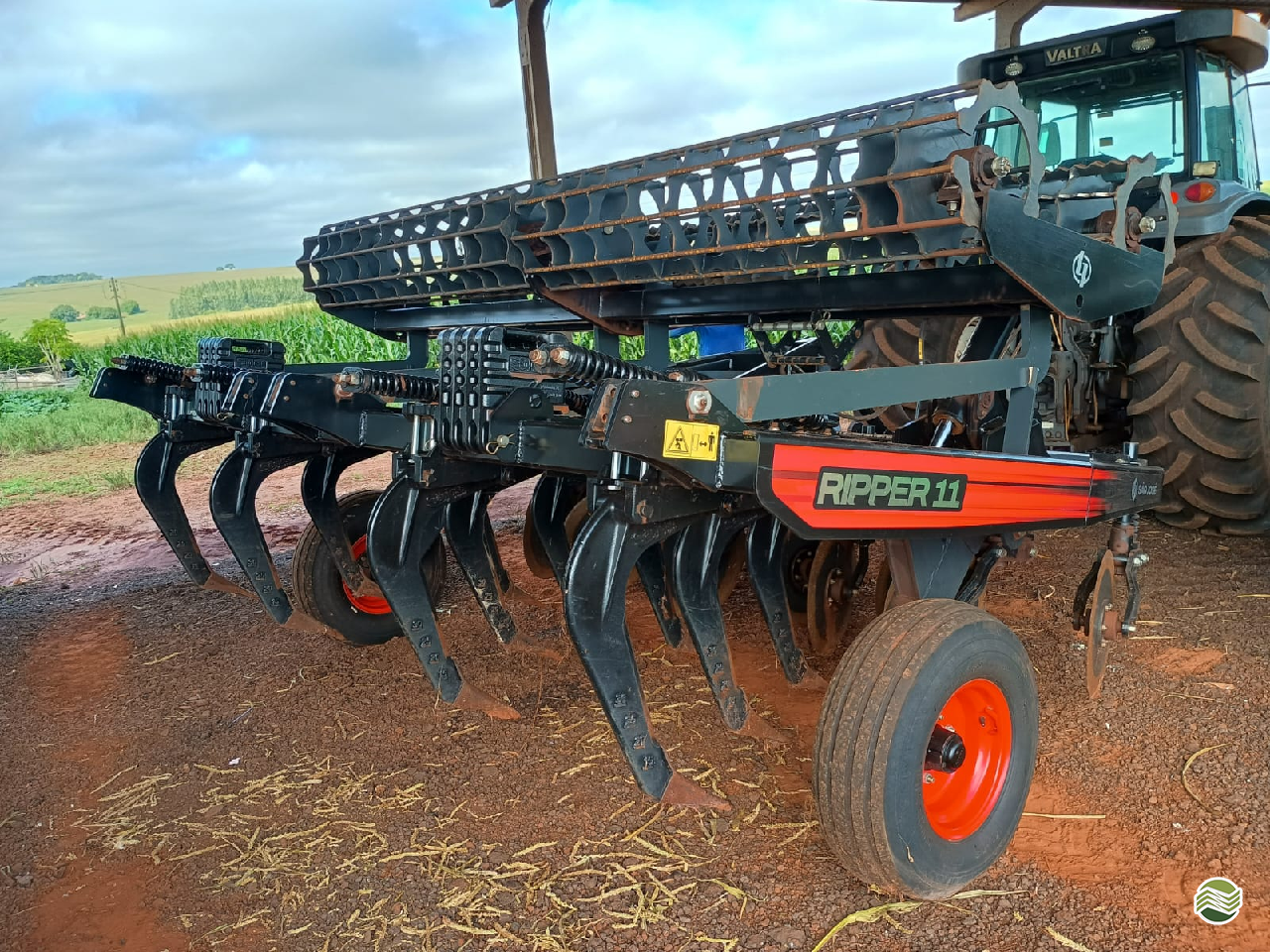 IMPLEMENTOS AGRICOLAS ESCARIFICADOR 11 HASTES DISCO CORTE Rural Vendas® TERRA ROXA PARANÁ PR