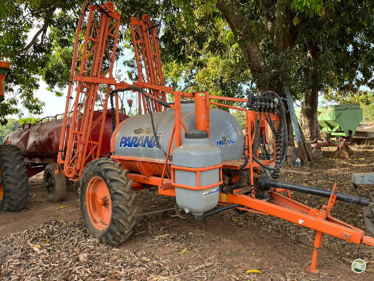PULVERIZADOR PARANÁ EQUIPAMENTOS AGRÍCOLAS BRAVO2000/20 Arrasto Rural Vendas® TERRA ROXA PARANÁ PR