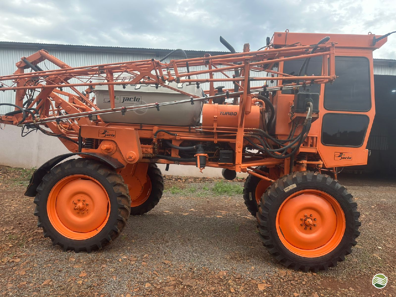 PULVERIZADOR JACTO UNIPORT 2000 Tração 4x2 Rural Vendas® TERRA ROXA PARANÁ PR