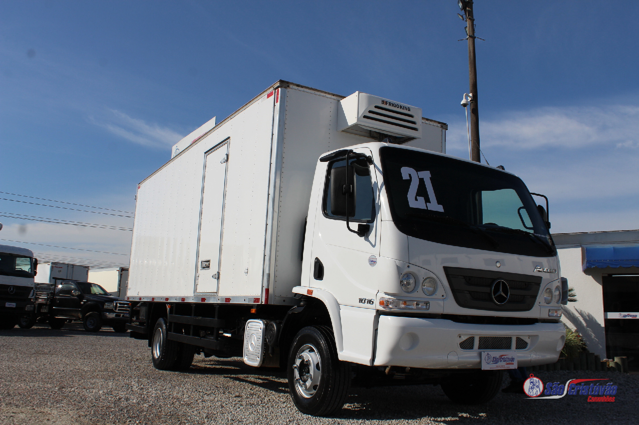 CAMINHAO MERCEDES-BENZ MB 1016 Baú Frigorífico 3/4 4x2 São Cristóvão Caminhões SAO JOSE SANTA CATARINA SC