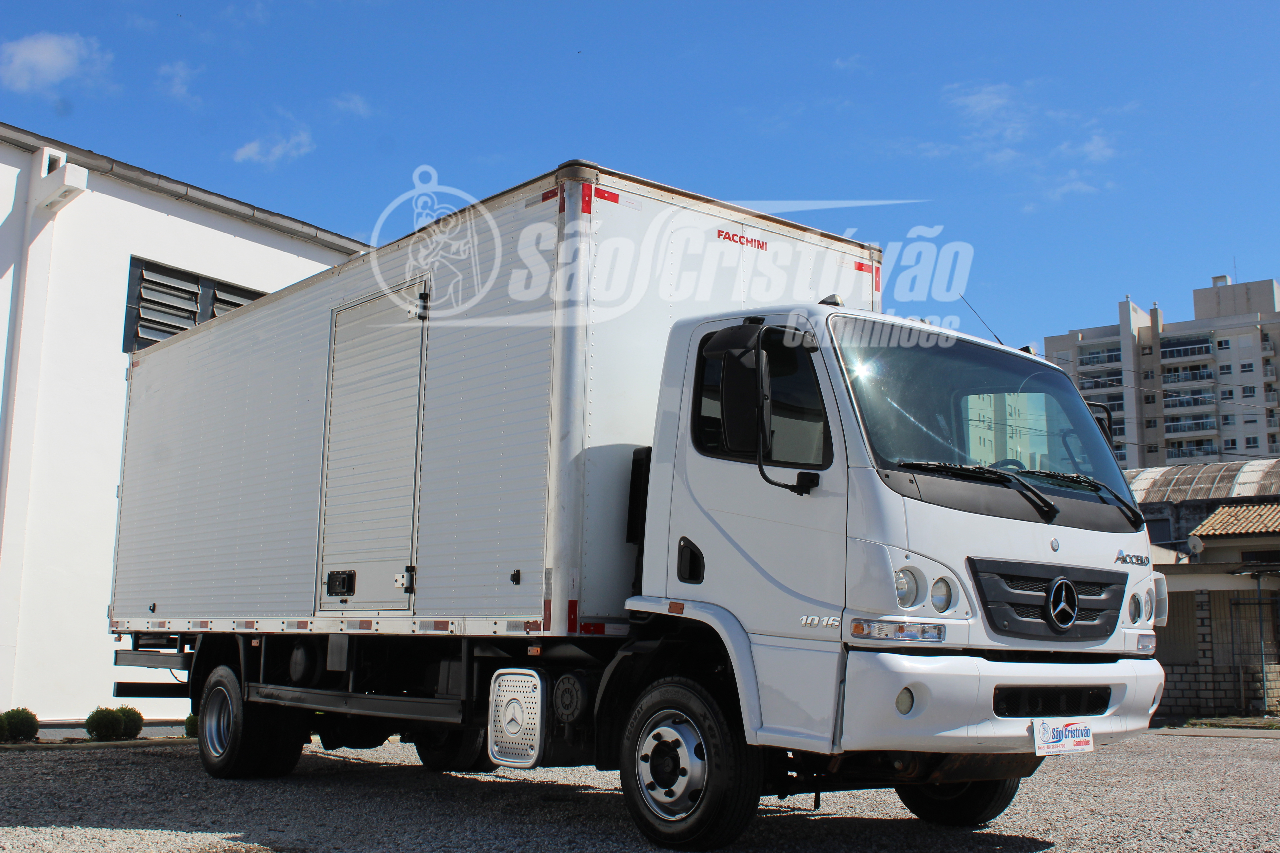 CAMINHAO MERCEDES-BENZ MB 1016 Baú Furgão 3/4 4x2 São Cristóvão Caminhões SAO JOSE SANTA CATARINA SC