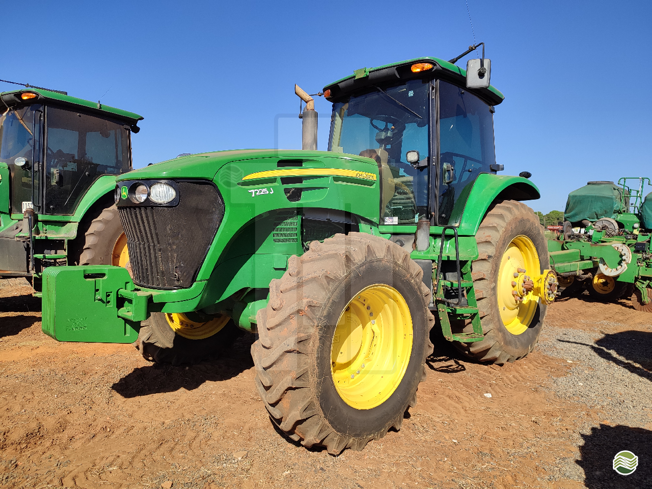 TRATOR JOHN DEERE JOHN DEERE 7225J Tração 4x4 Tratortan TANGARA DA SERRA MATO GROSSO MT