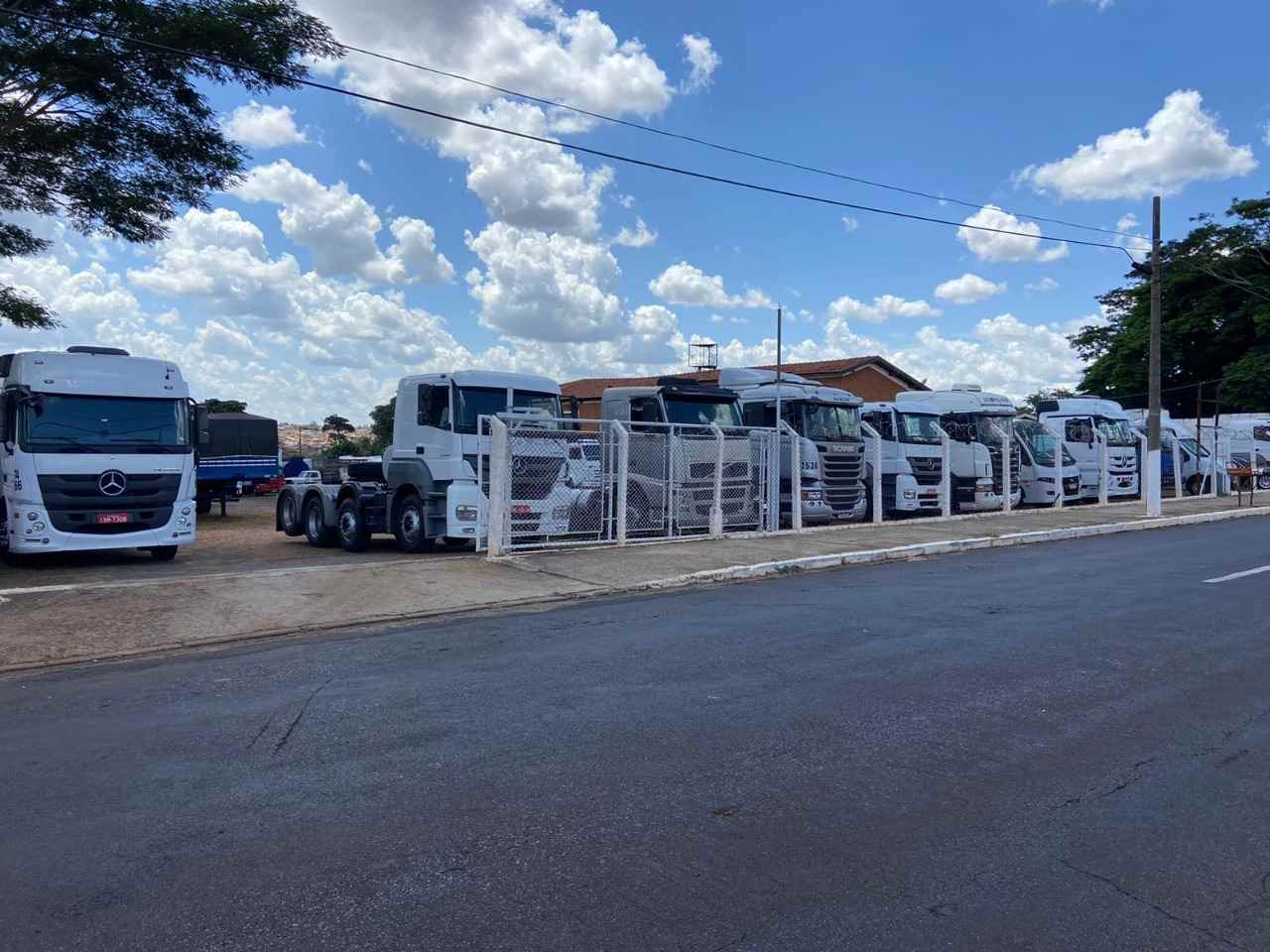 Foto da Loja da Reinaldo Caminhões