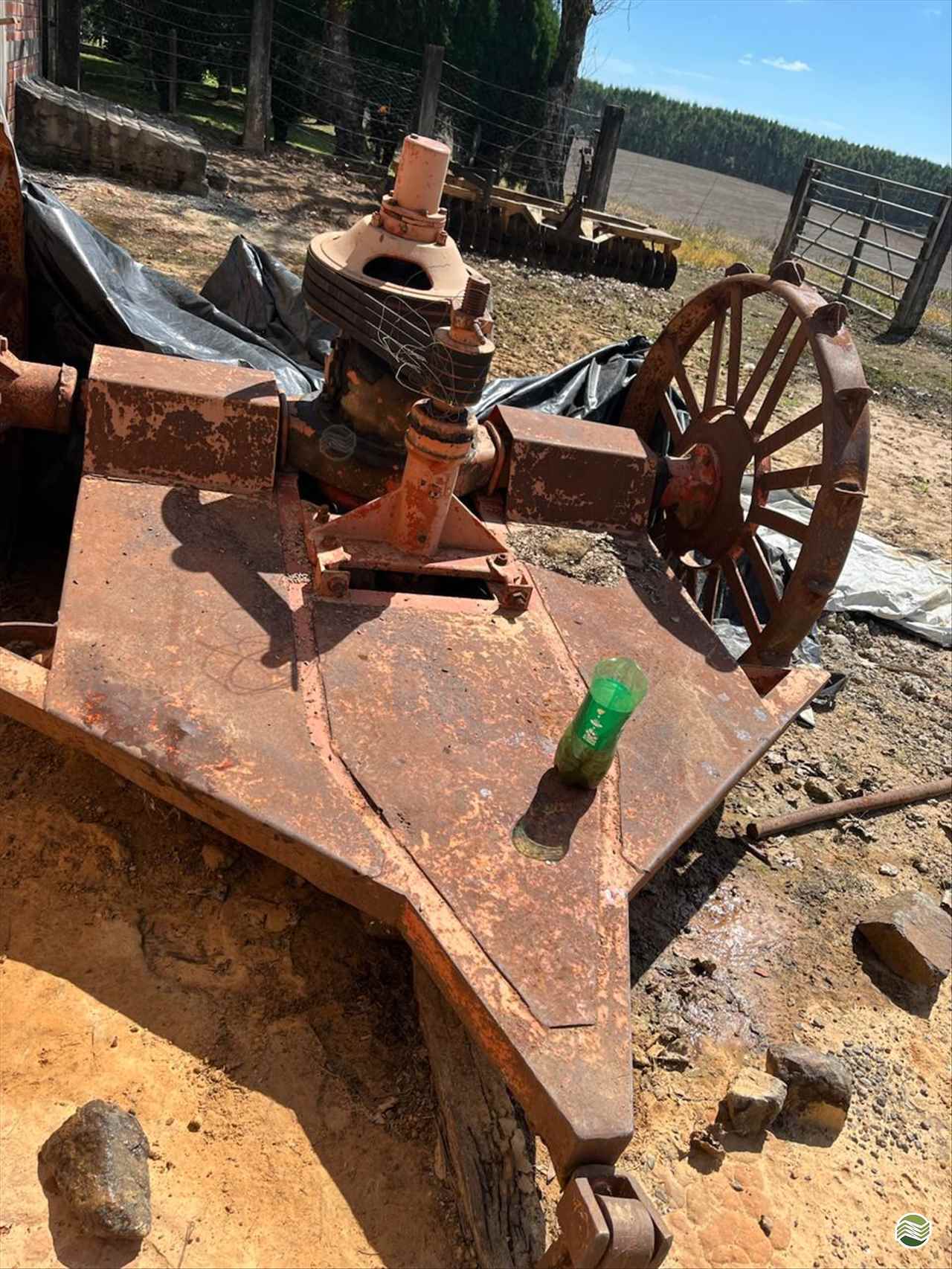 IMPLEMENTOS AGRICOLAS ROCADEIRA ROCADEIRA ARRASTO Pedrinho Tratores CASTRO PARANÁ PR