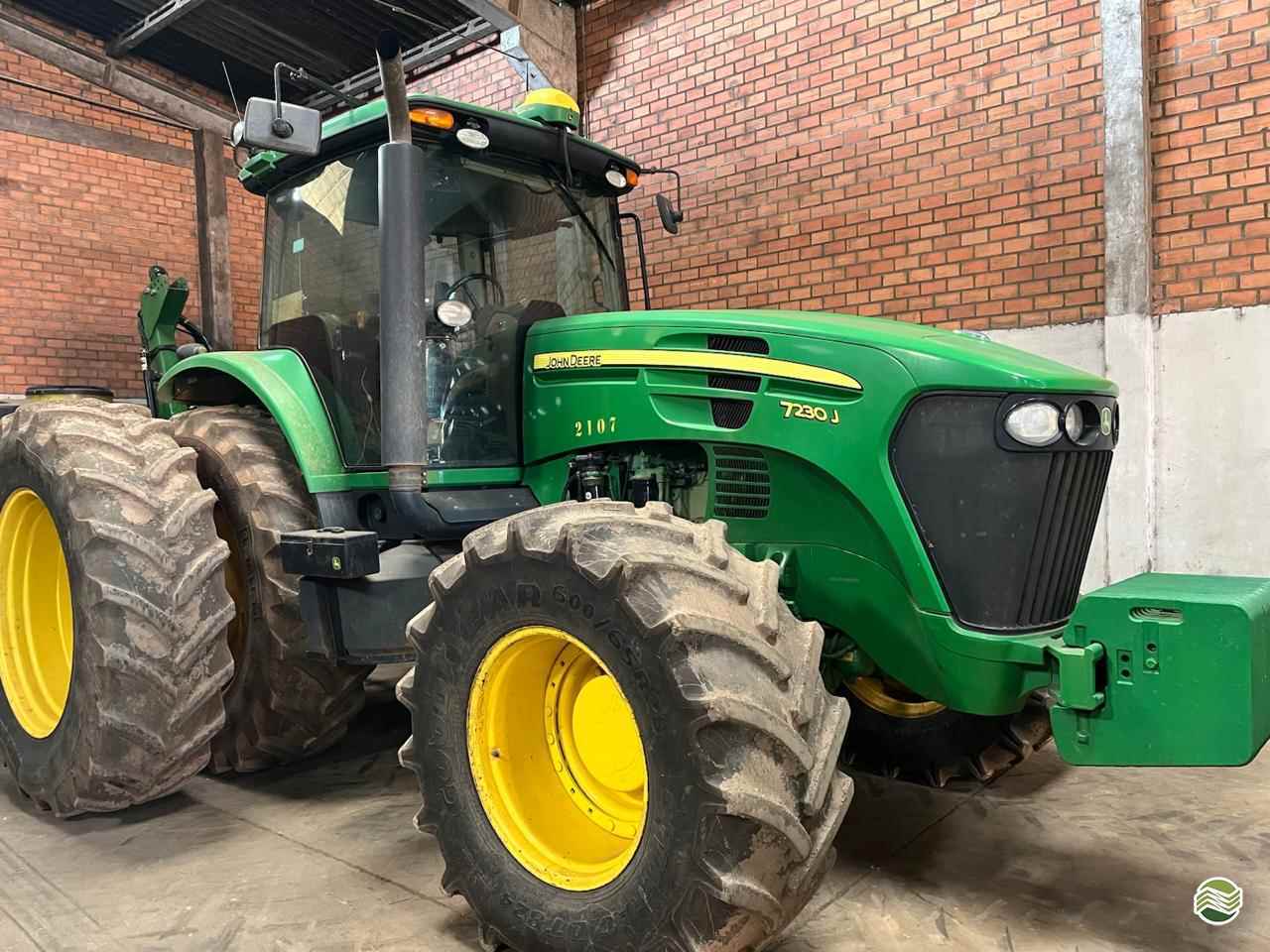 JOHN DEERE 7230J de Pedrinho Tratores