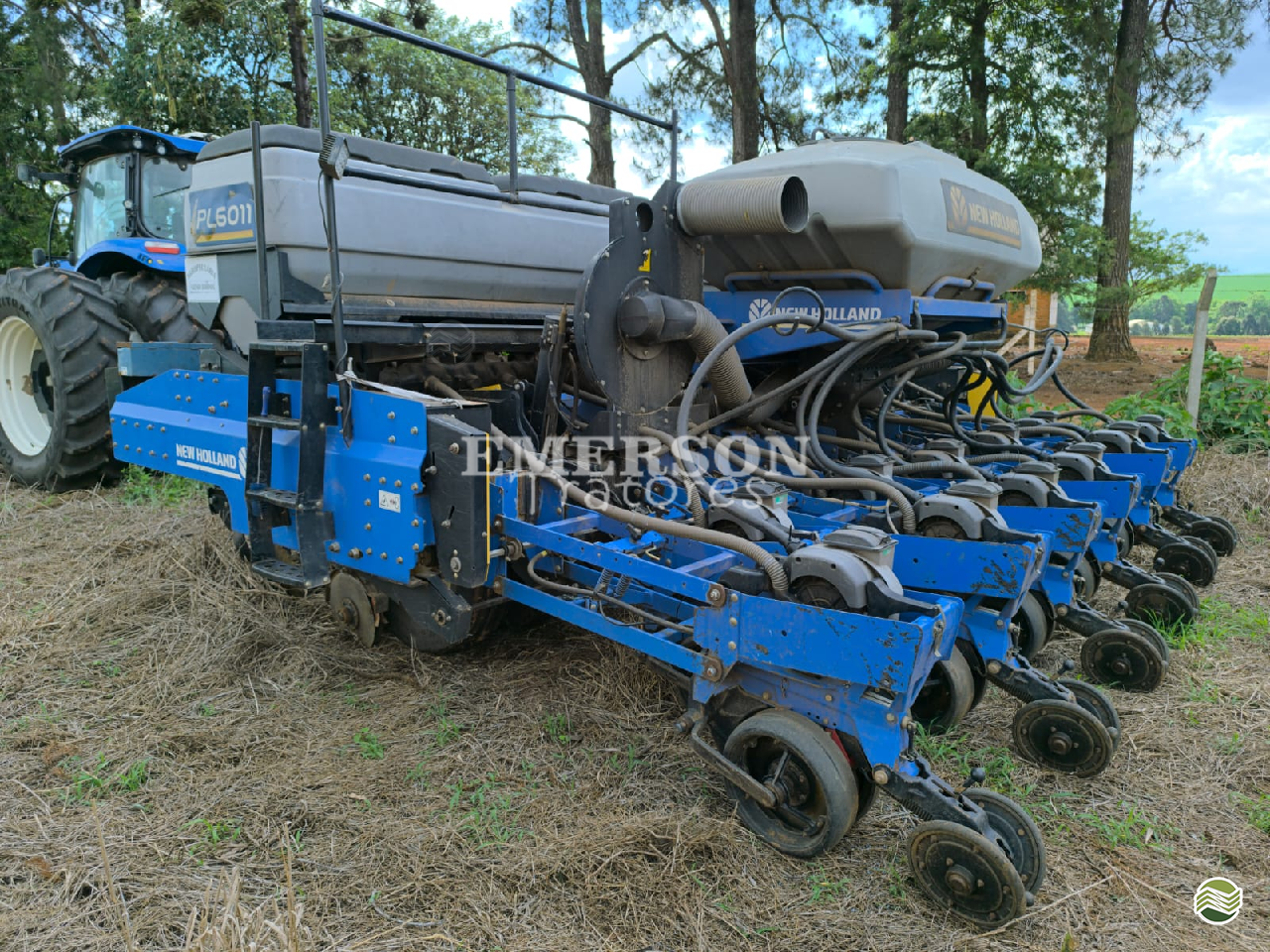PLANTADEIRA NEW HOLLAND PL 6011 Emerson Tratores PONTA GROSSA PARANÁ PR
