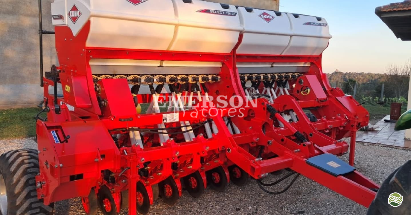 SEMEADEIRA KUHN SDM SELECT 2219/21 Emerson Tratores PONTA GROSSA PARANÁ PR