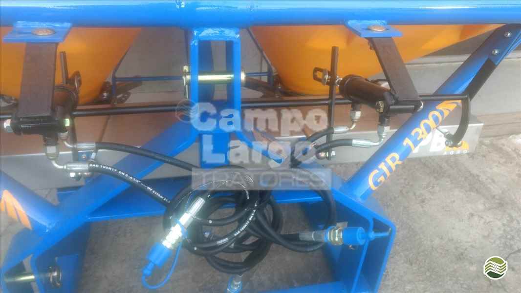 IMPLEMENTOS AGRICOLAS DISTRIBUIDOR FERTILIZANTES DISCO DUPLO Campo Largo Tratores CAMPO LARGO PARANÁ PR