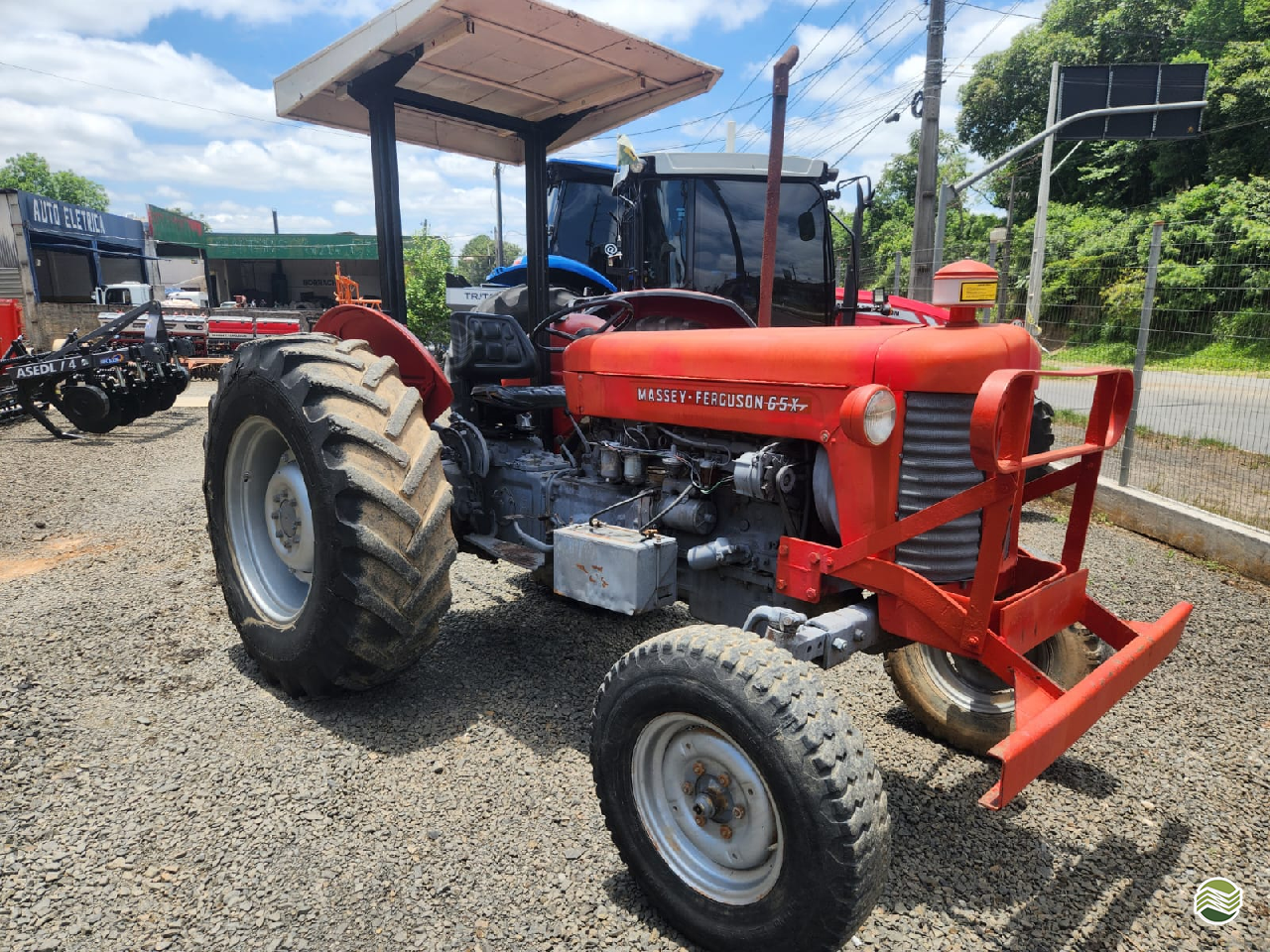 TRATOR MASSEY FERGUSON MF 65 Tração 4x2 Sabiá Máquinas Agrícolas IRATI PARANÁ PR