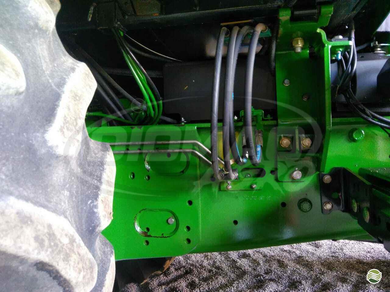 TRATOR JOHN DEERE JOHN DEERE 6165J Tração 4x4 Diomaq Agro MAFRA SANTA CATARINA SC